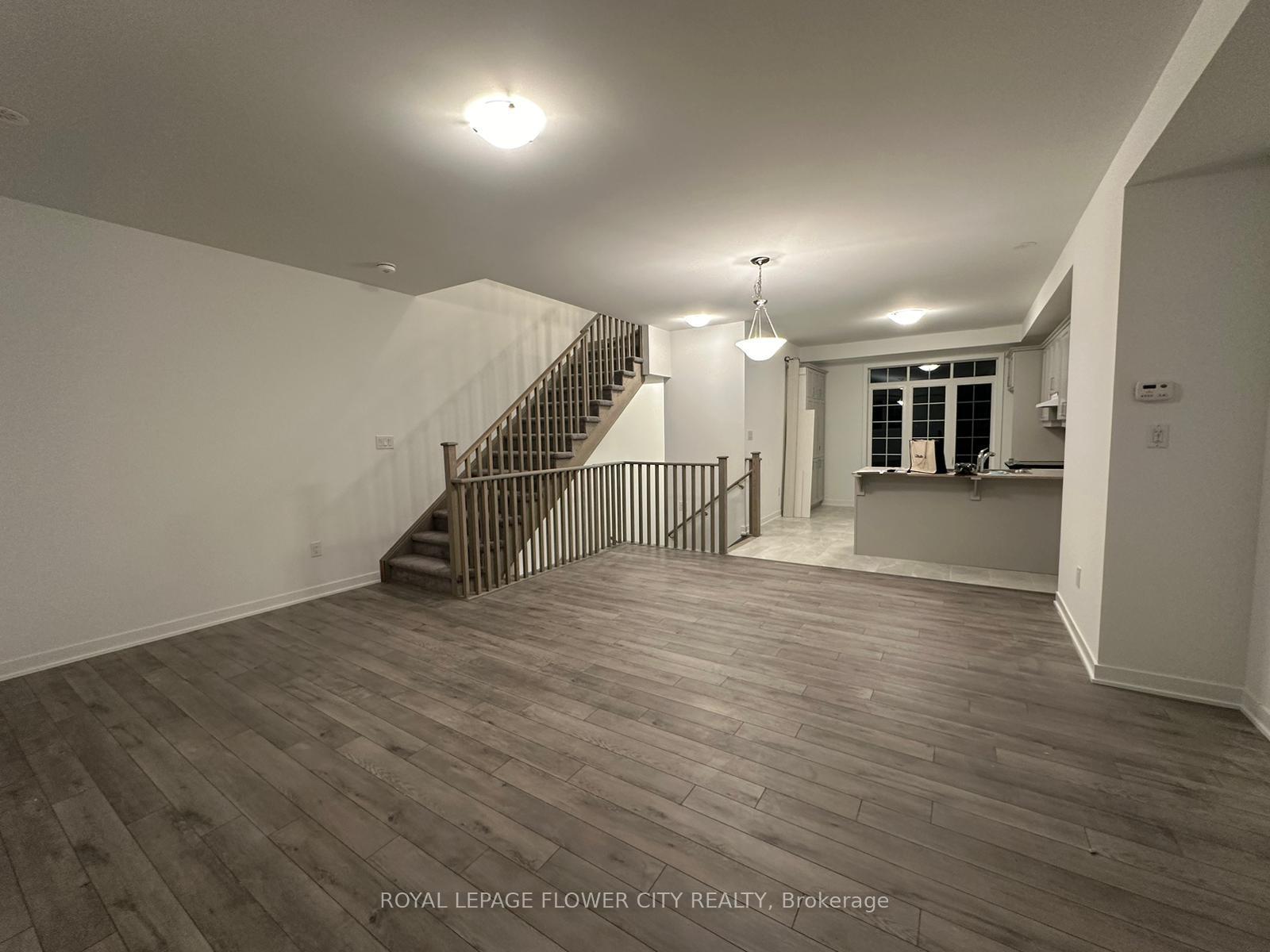 Photo 24 of 14 Calloway Drive, Whitby, Downtown Whitby — HOMEH