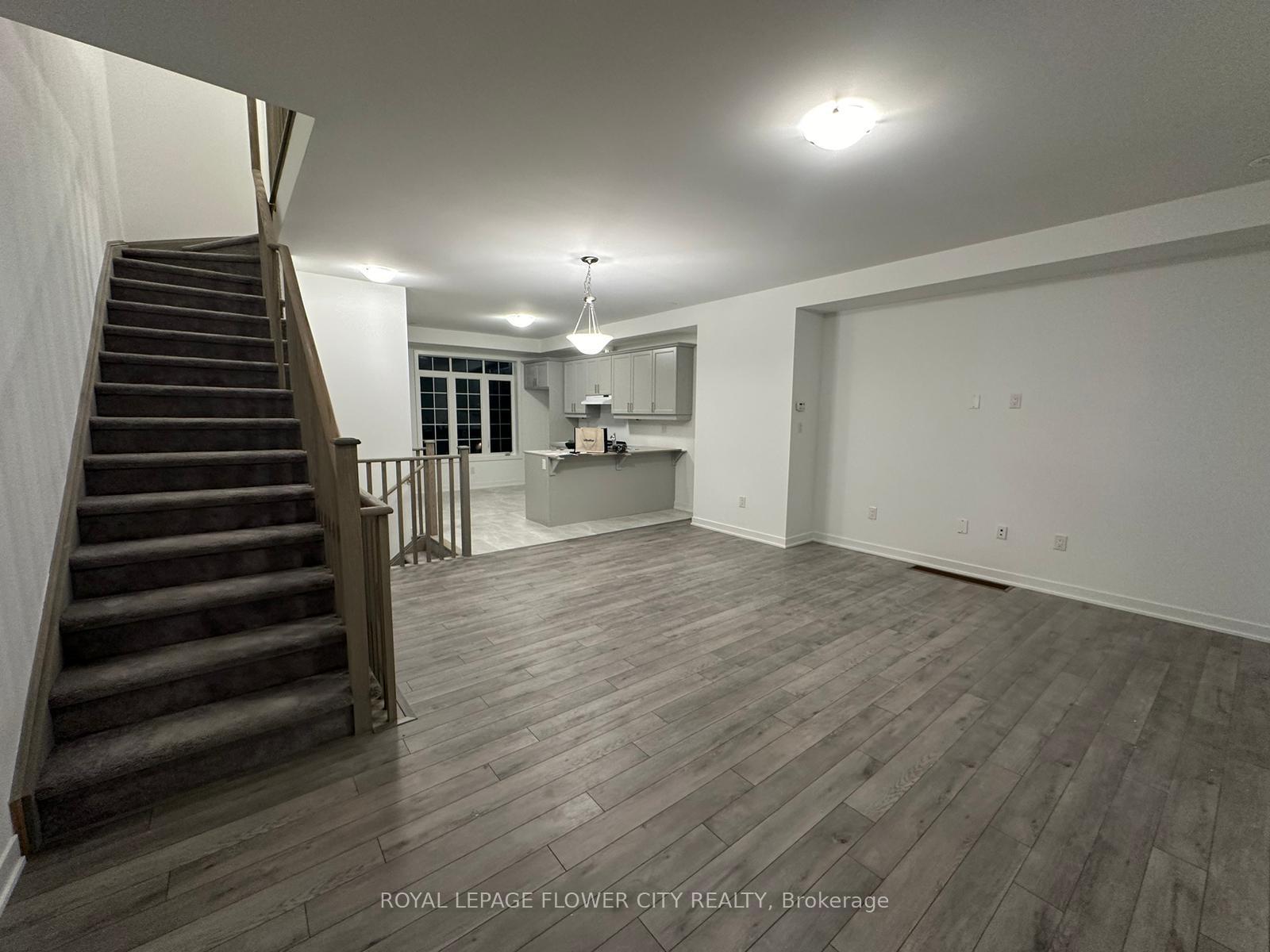 Photo 26 of 14 Calloway Drive, Whitby, Downtown Whitby — HOMEH