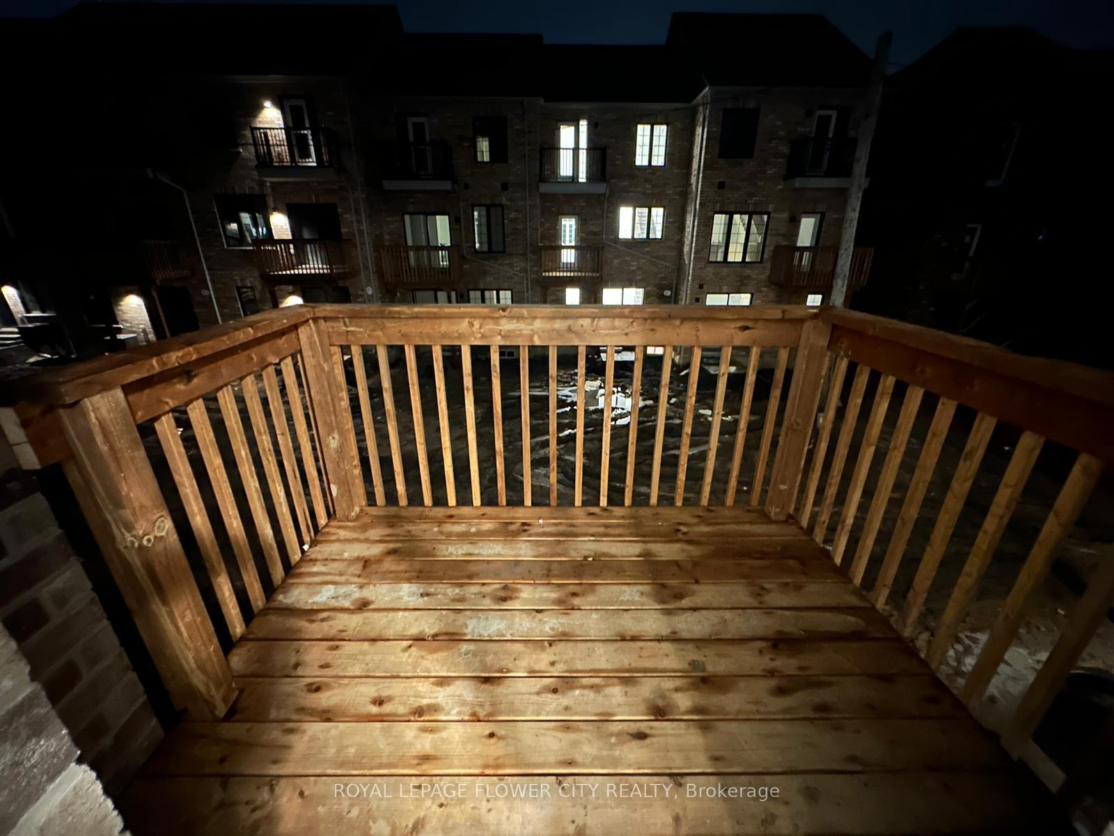 Photo 23 of 14 Calloway Drive, Whitby, Downtown Whitby — HOMEH