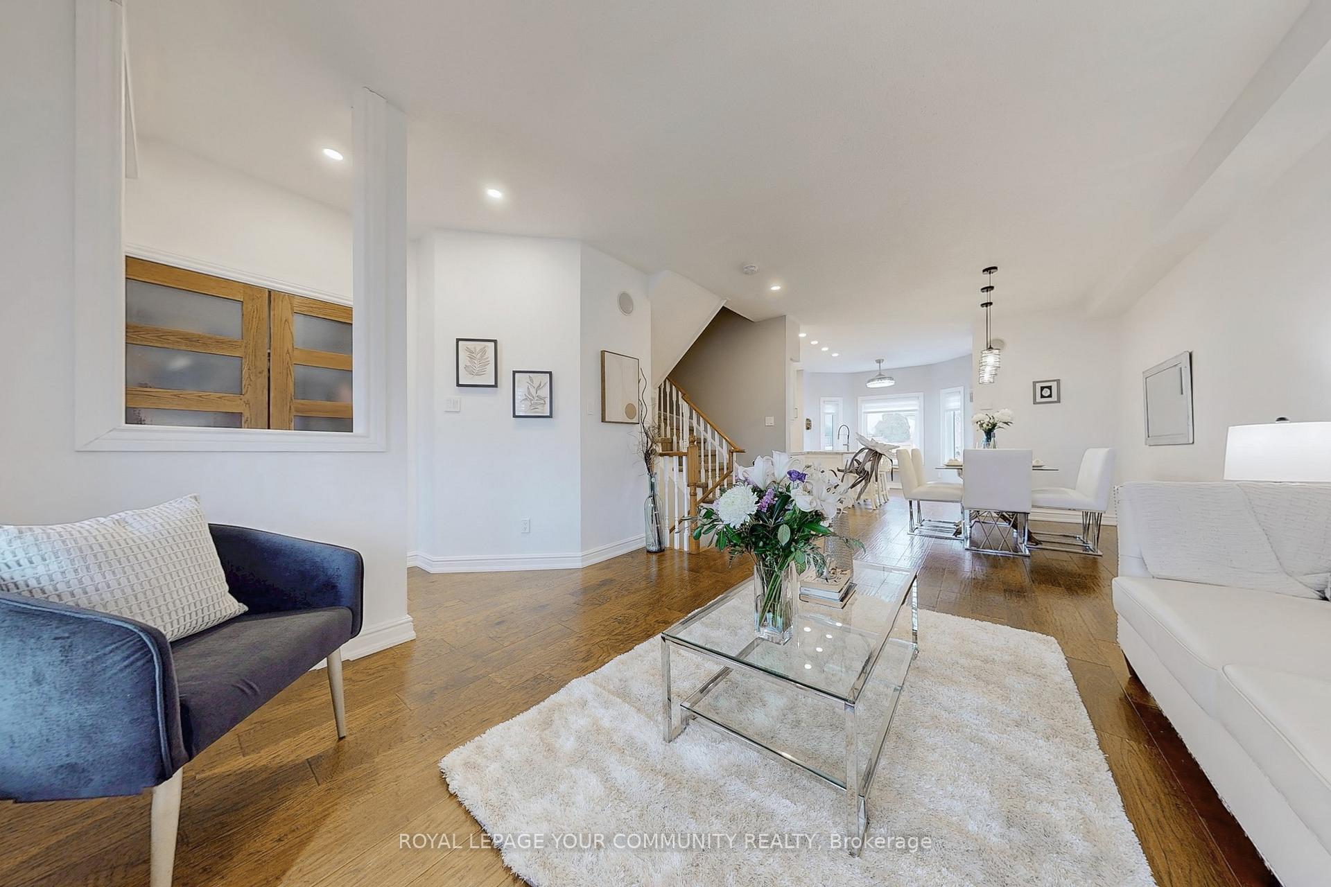 Photo 5 of 11 Luxton Avenue, Aurora, Bayview Wellington — HOMEH