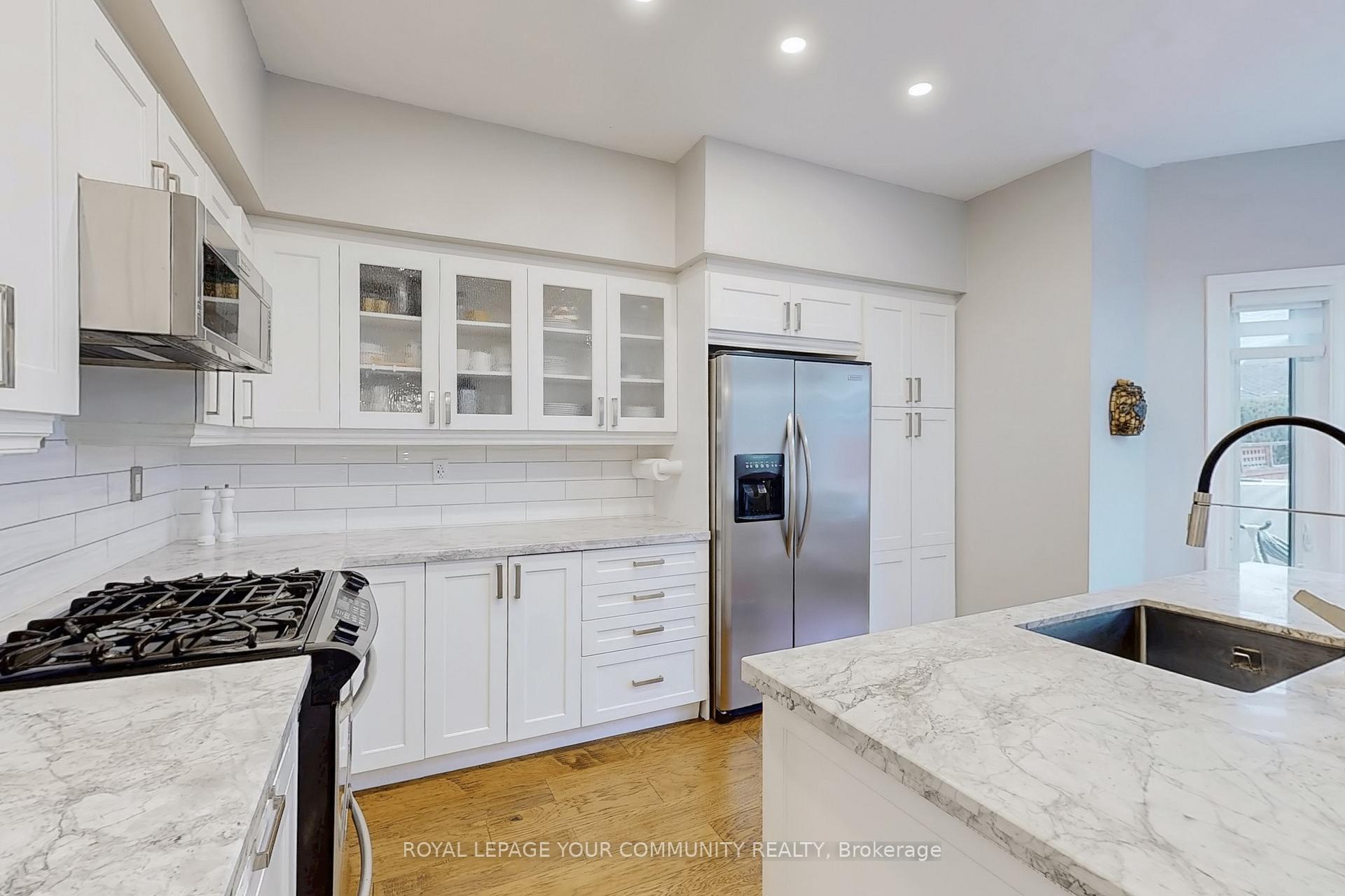 Photo 13 of 11 Luxton Avenue, Aurora, Bayview Wellington — HOMEH