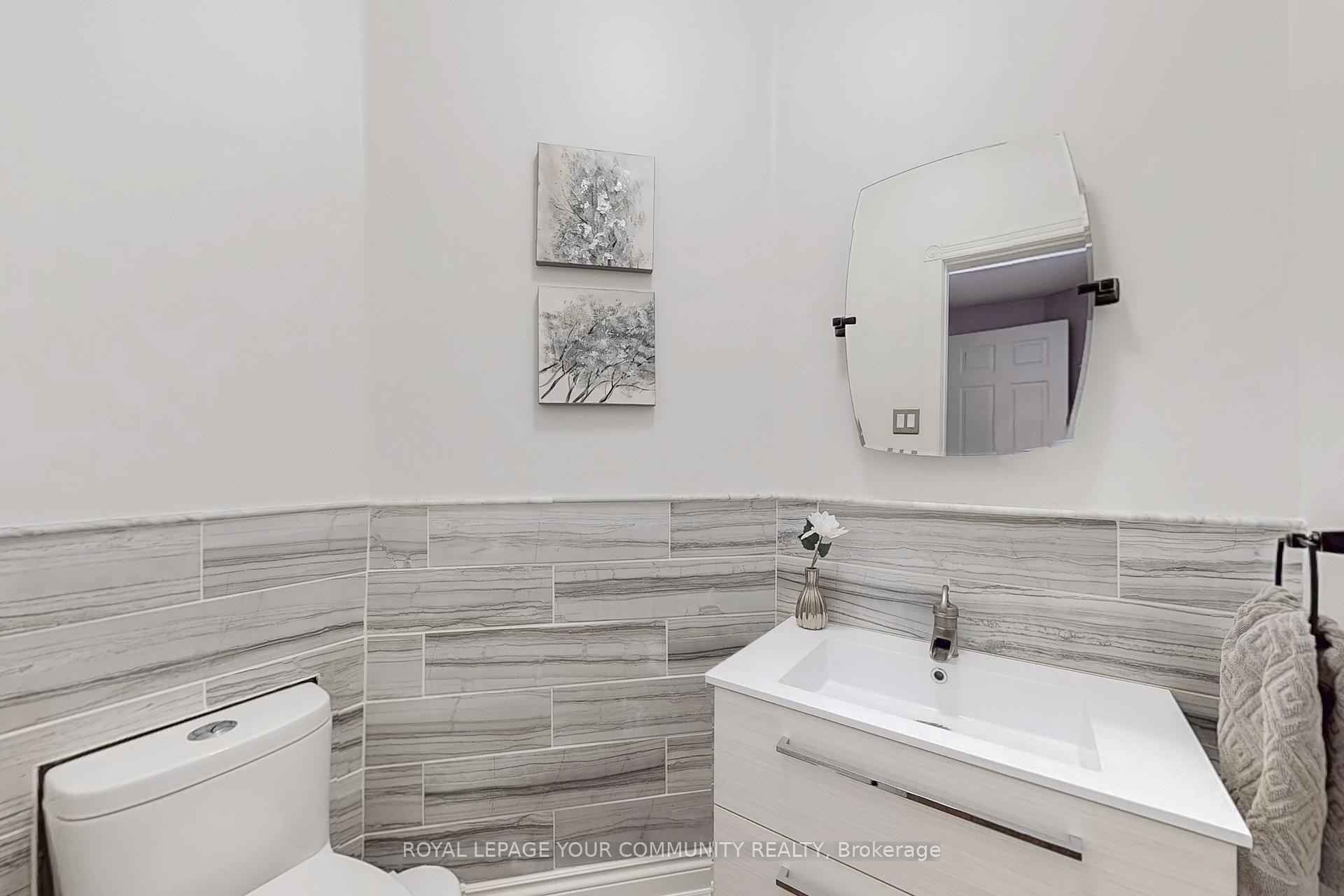 Photo 12 of 11 Luxton Avenue, Aurora, Bayview Wellington — HOMEH