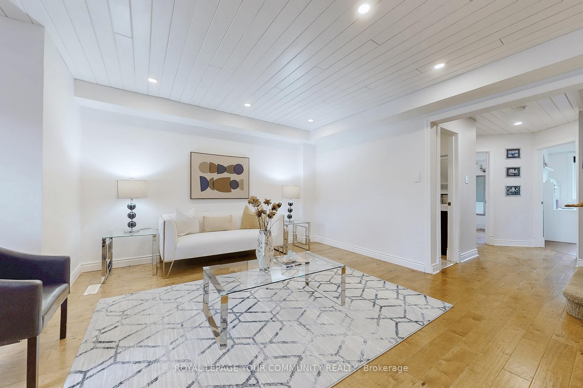Photo 19 of 11 Luxton Avenue, Aurora, Bayview Wellington — HOMEH