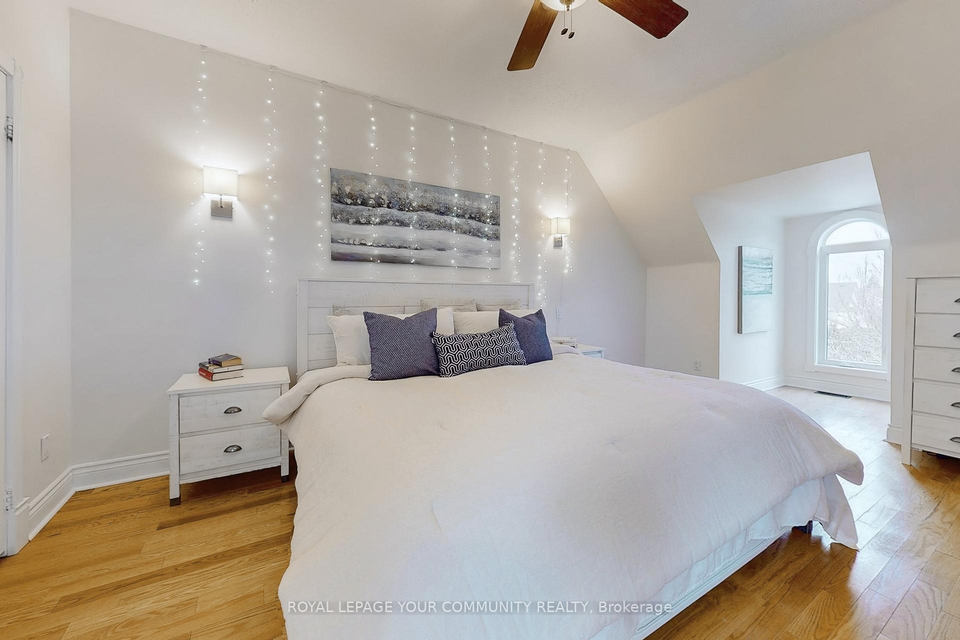 Photo 26 of 11 Luxton Avenue, Aurora, Bayview Wellington — HOMEH