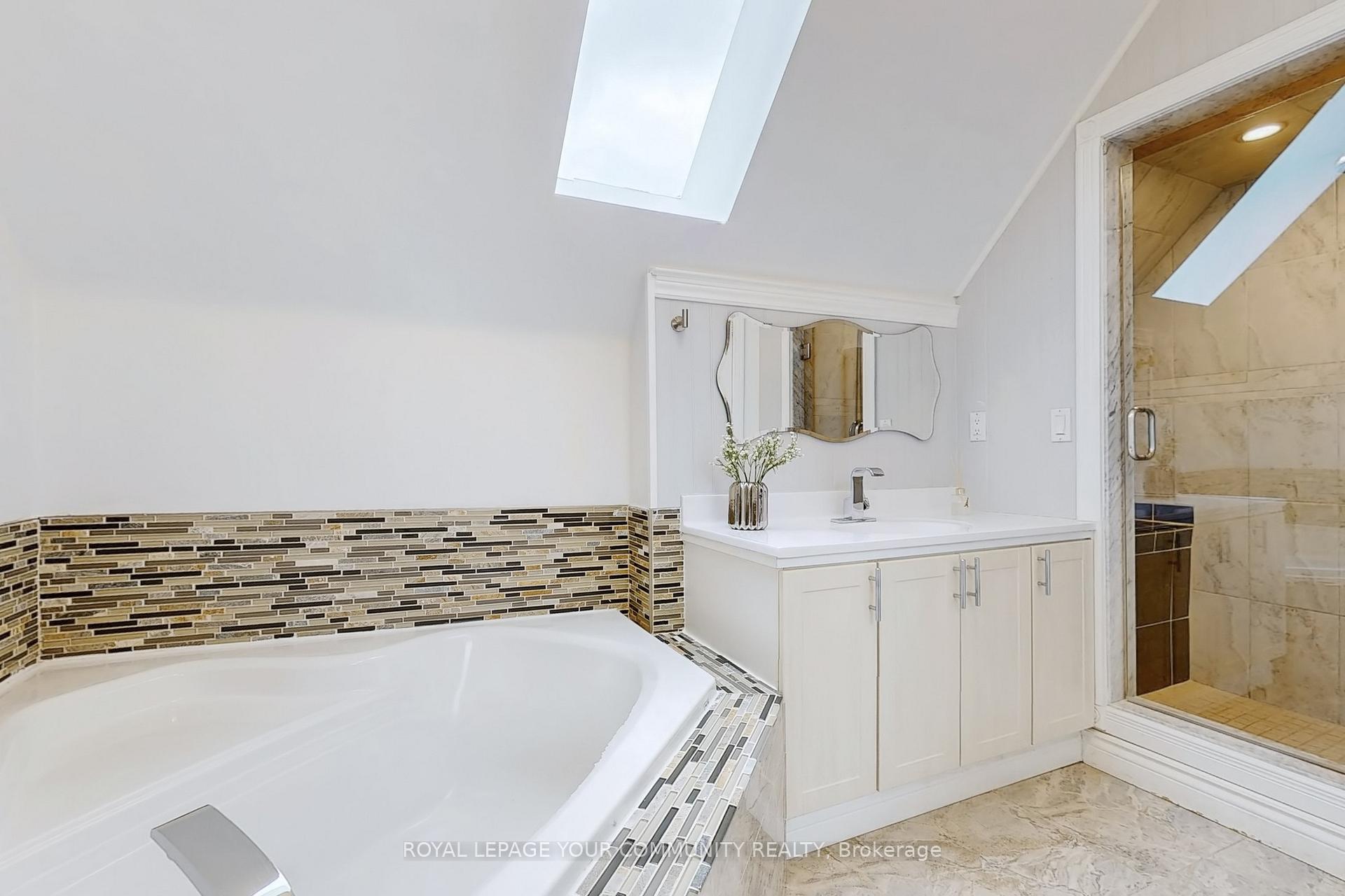 Photo 21 of 11 Luxton Avenue, Aurora, Bayview Wellington — HOMEH