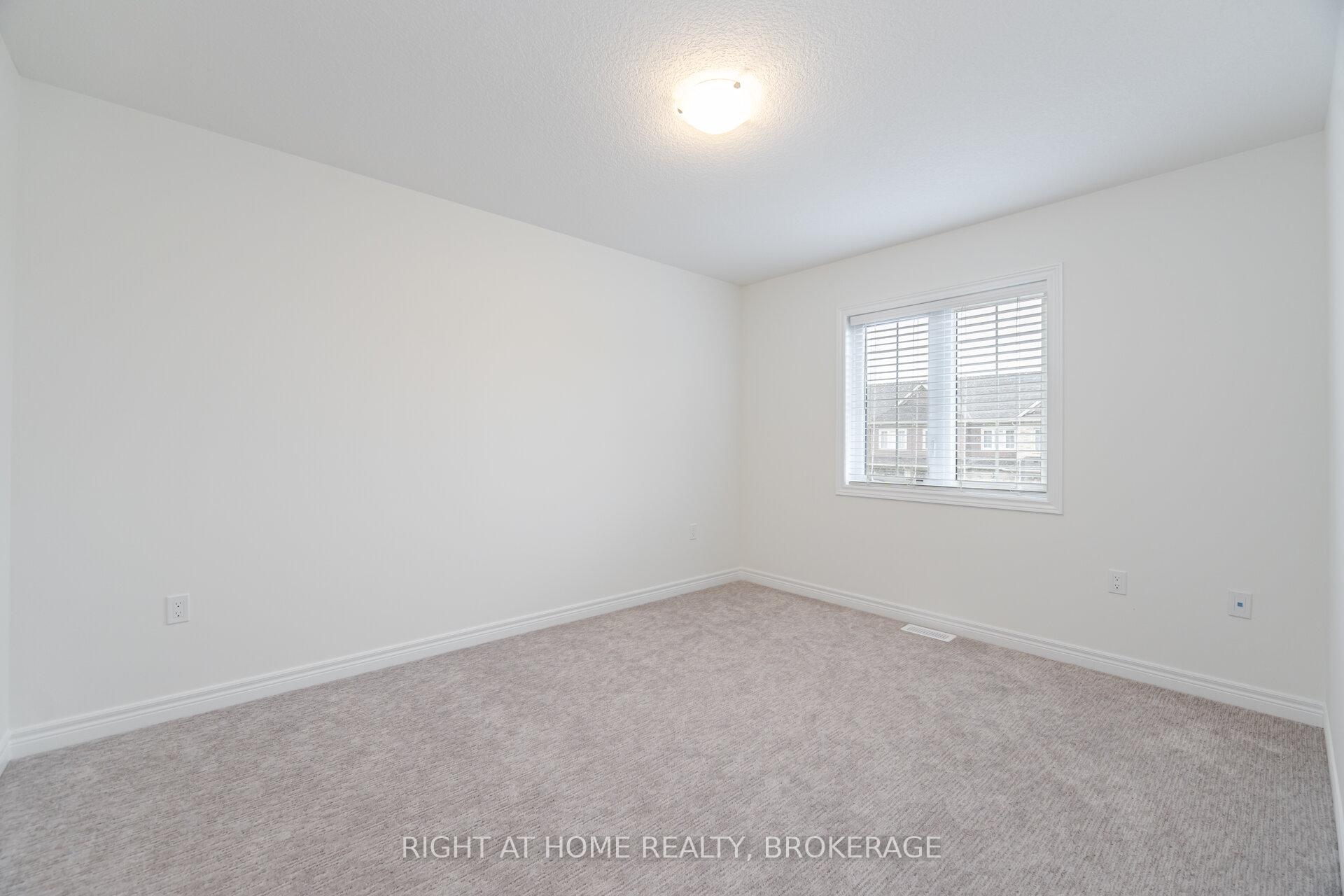 Photo 21 of 30 Zoe Lane, Hamilton, Rural Glanbrook — HOMEH