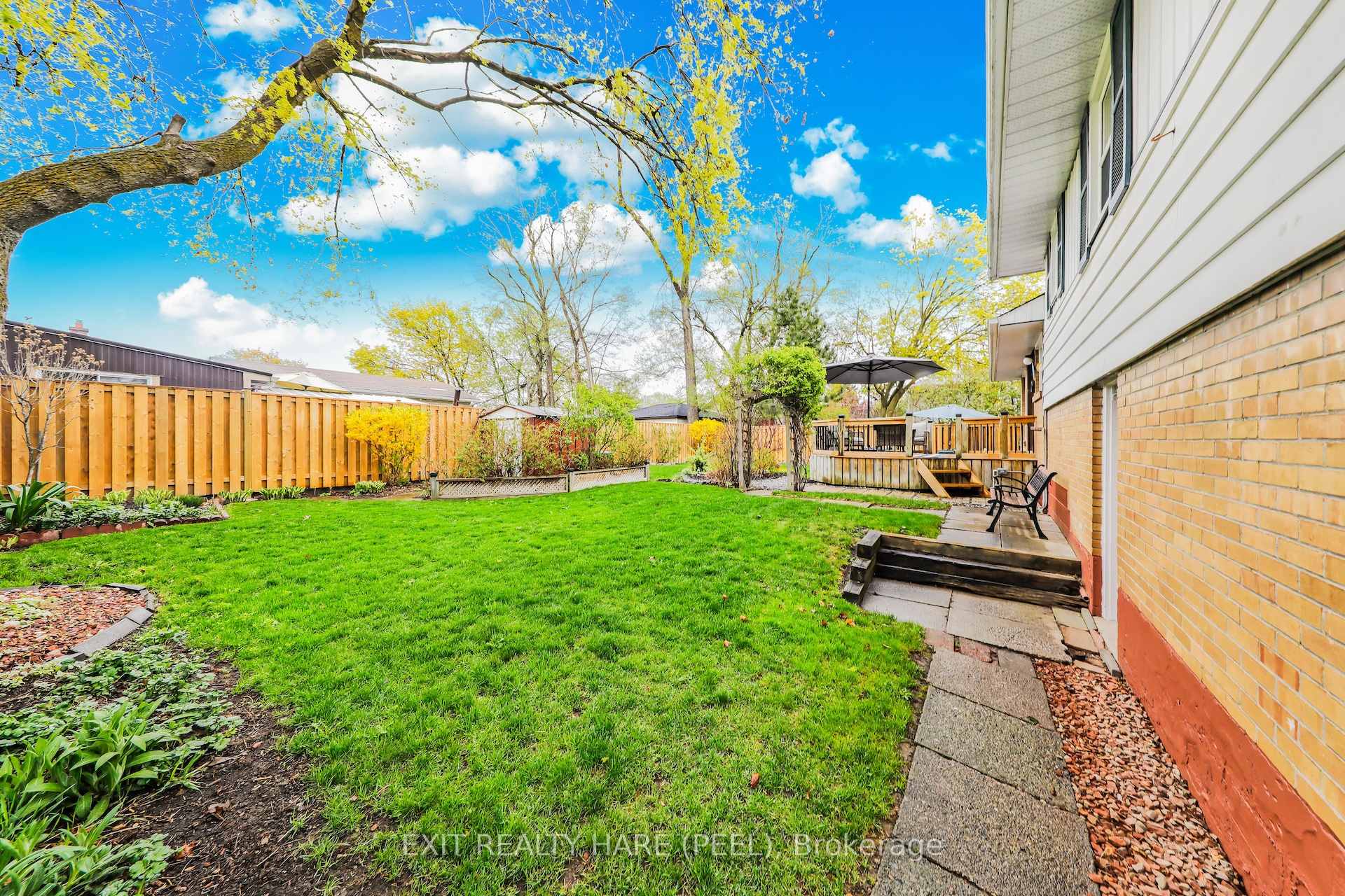 Photo 32 of 25 McLaughlin Road N, Brampton, Brampton West — HOMEH