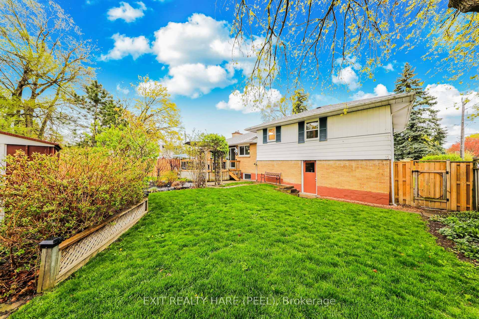 Photo 27 of 25 McLaughlin Road N, Brampton, Brampton West — HOMEH
