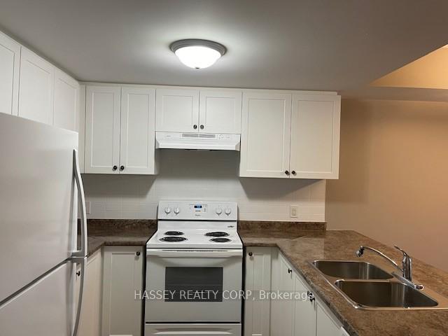 Photo 9 of Unit 103, 12 Royal Parkside Drive, Barrie, Innis-Shore — HOMEH