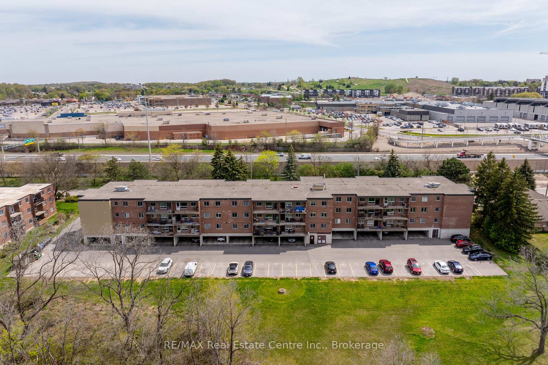 Photo 5 of Unit 307, 30 Avalon Place, Kitchener — HOMEH