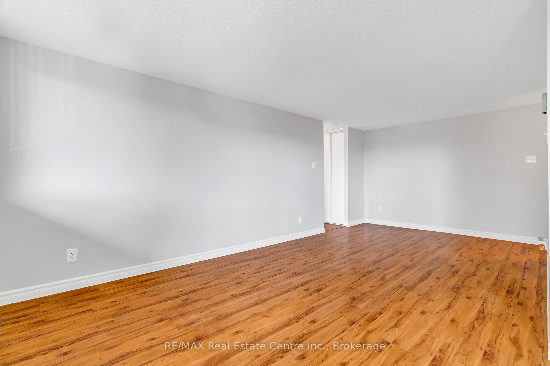 Photo 12 of Unit 307, 30 Avalon Place, Kitchener — HOMEH