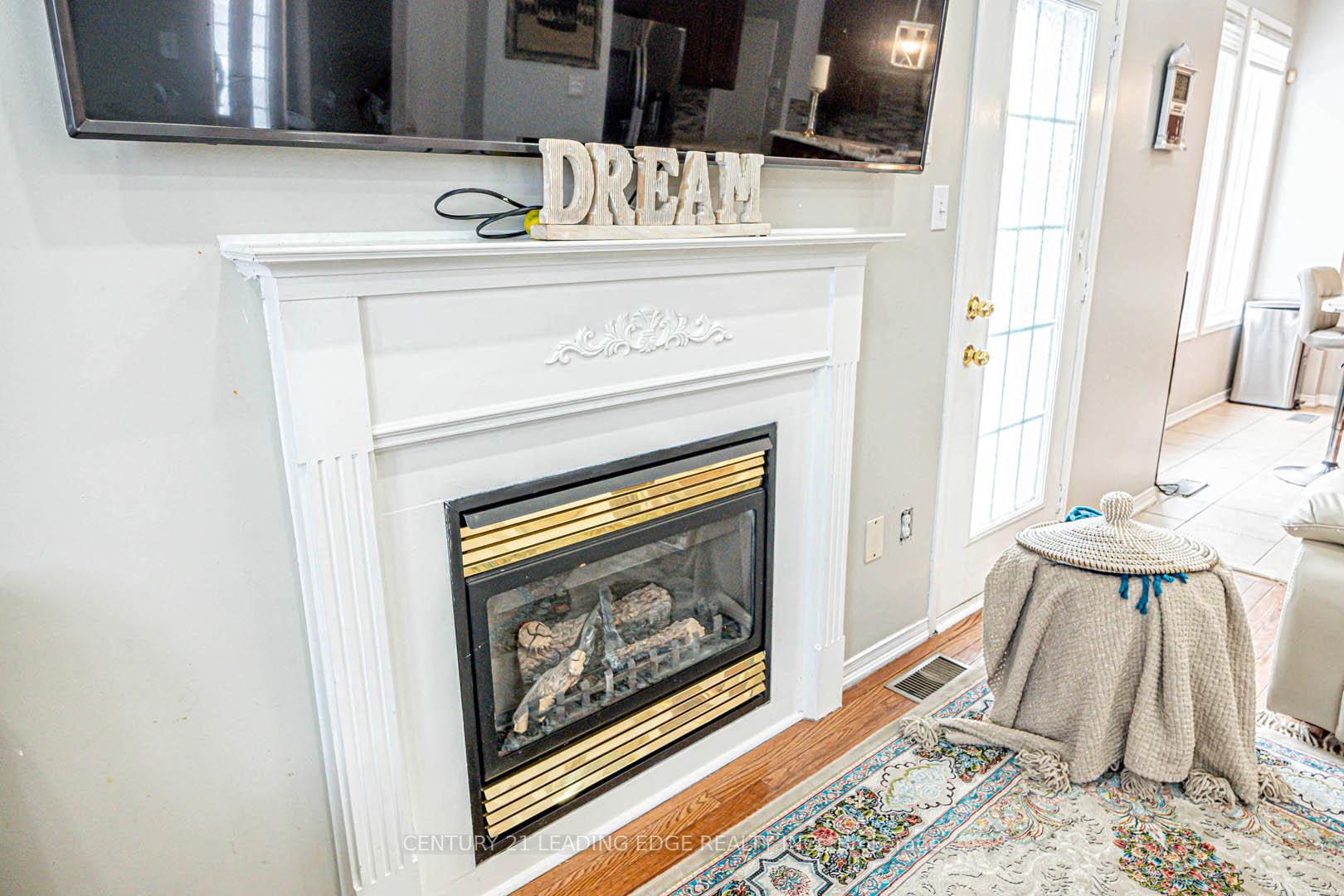 Photo 9 of 145 Woodbine Place, Oshawa, Windfields — HOMEH
