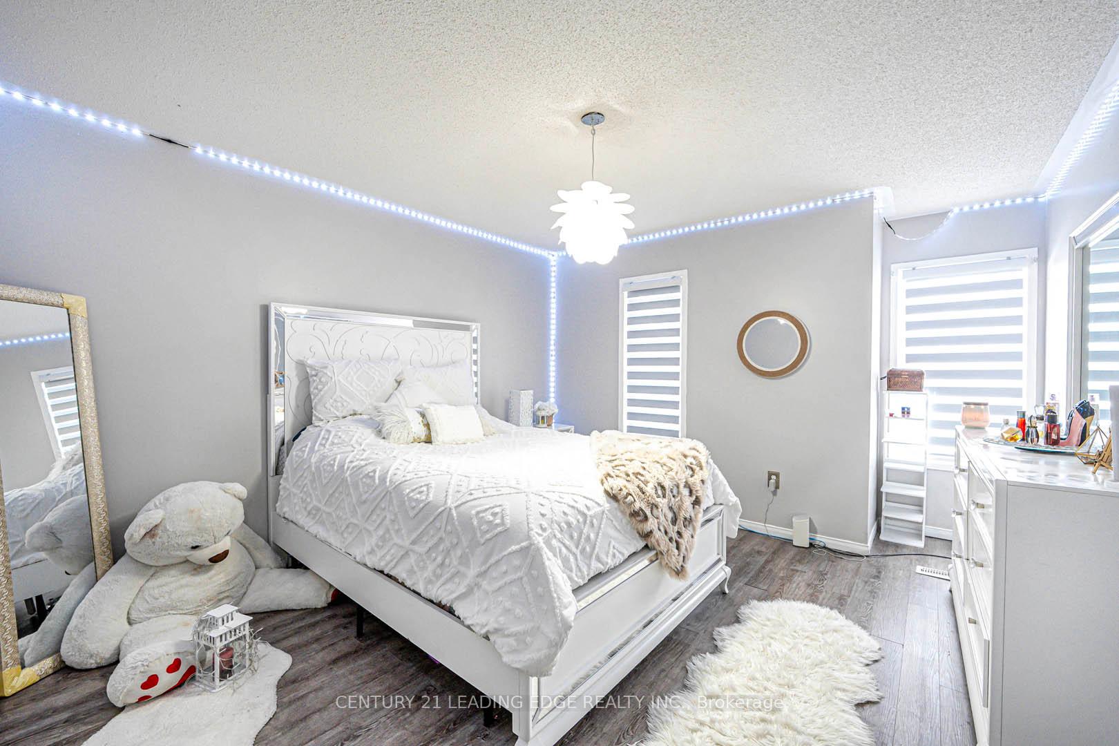 Photo 19 of 145 Woodbine Place, Oshawa, Windfields — HOMEH