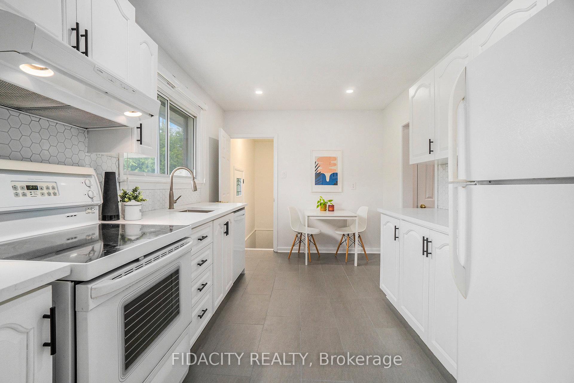Photo 10 of 2147 Iris Street, Ottawa, Bel Air Park — HOMEH