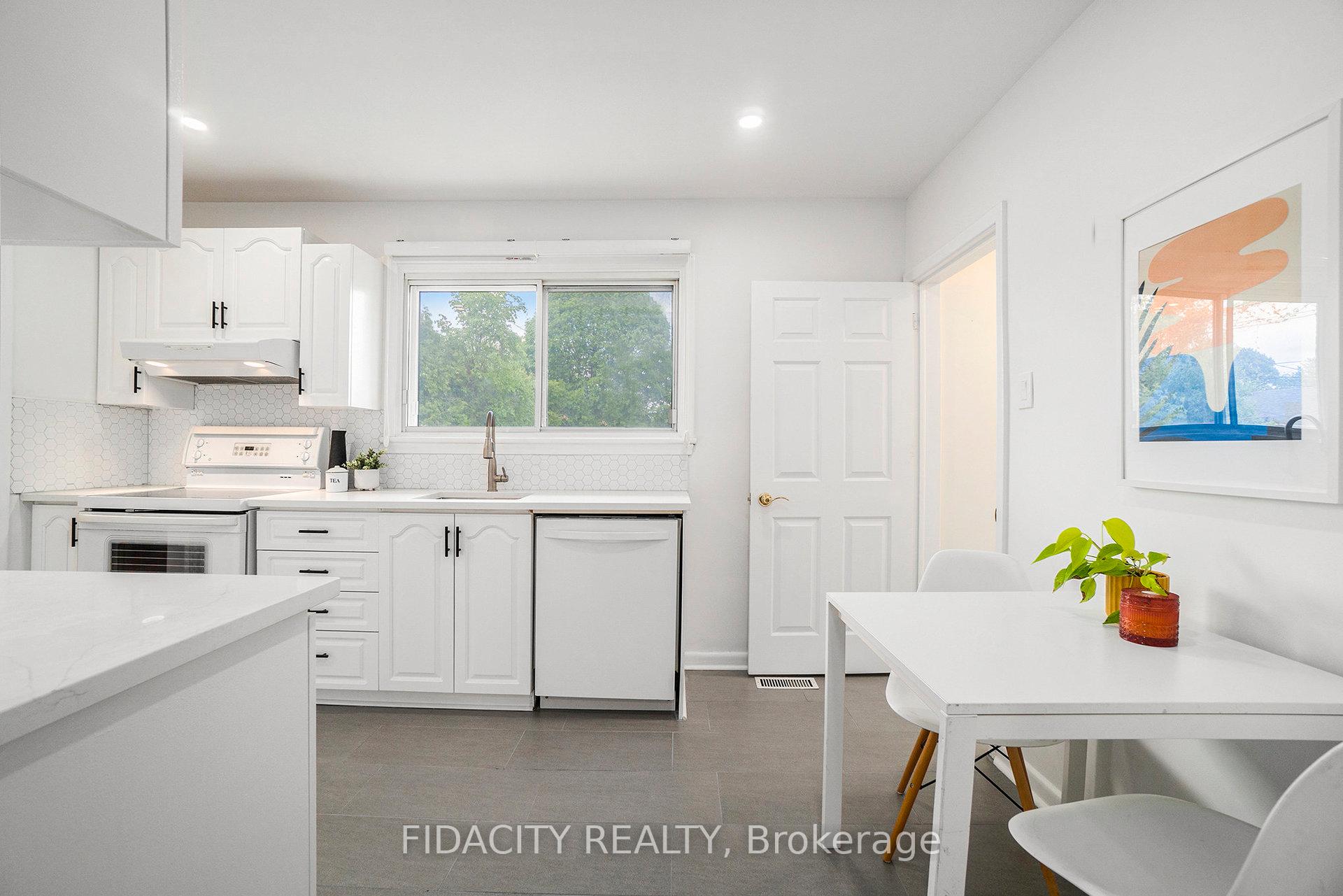 Photo 12 of 2147 Iris Street, Ottawa, Bel Air Park — HOMEH