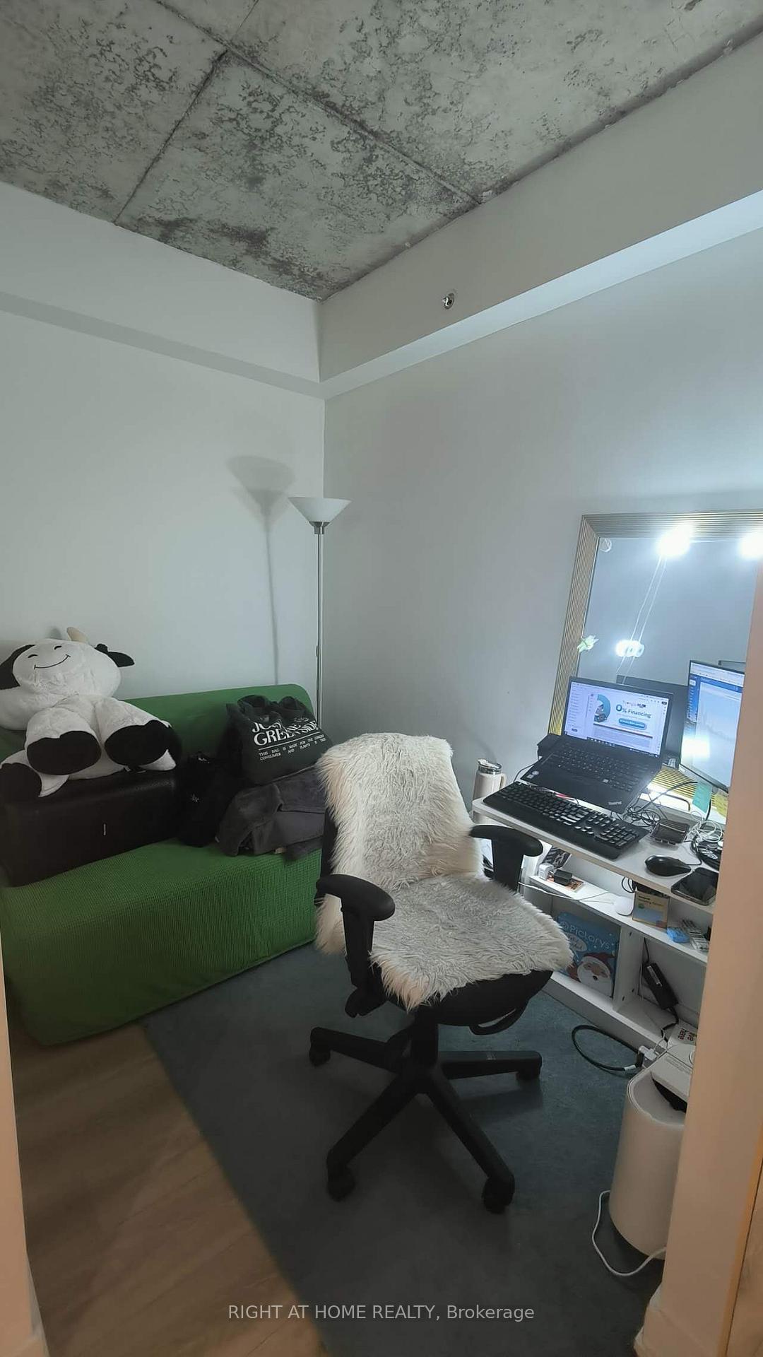 Photo 6 of Unit 3207, 161 Roehampton Avenue, Toronto, Mount Pleasant West — HOMEH
