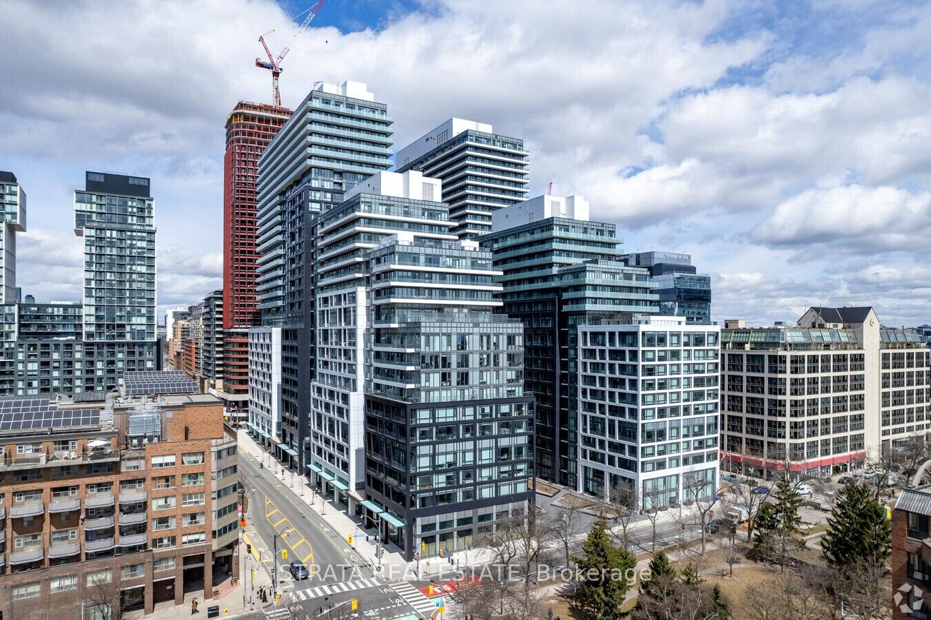 Front of Unit 1733W, 135 Lower Sherbourne St