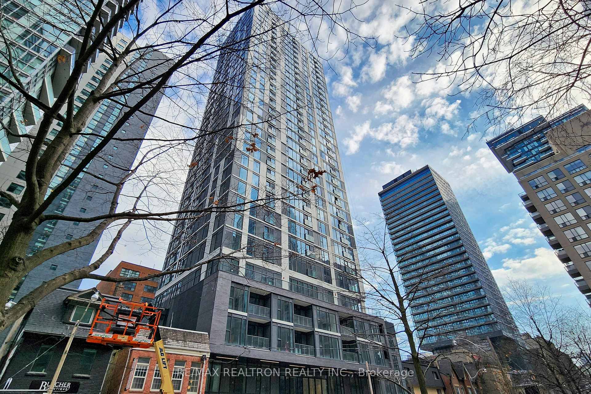 Front of Unit 2603, 65 Mutual Street