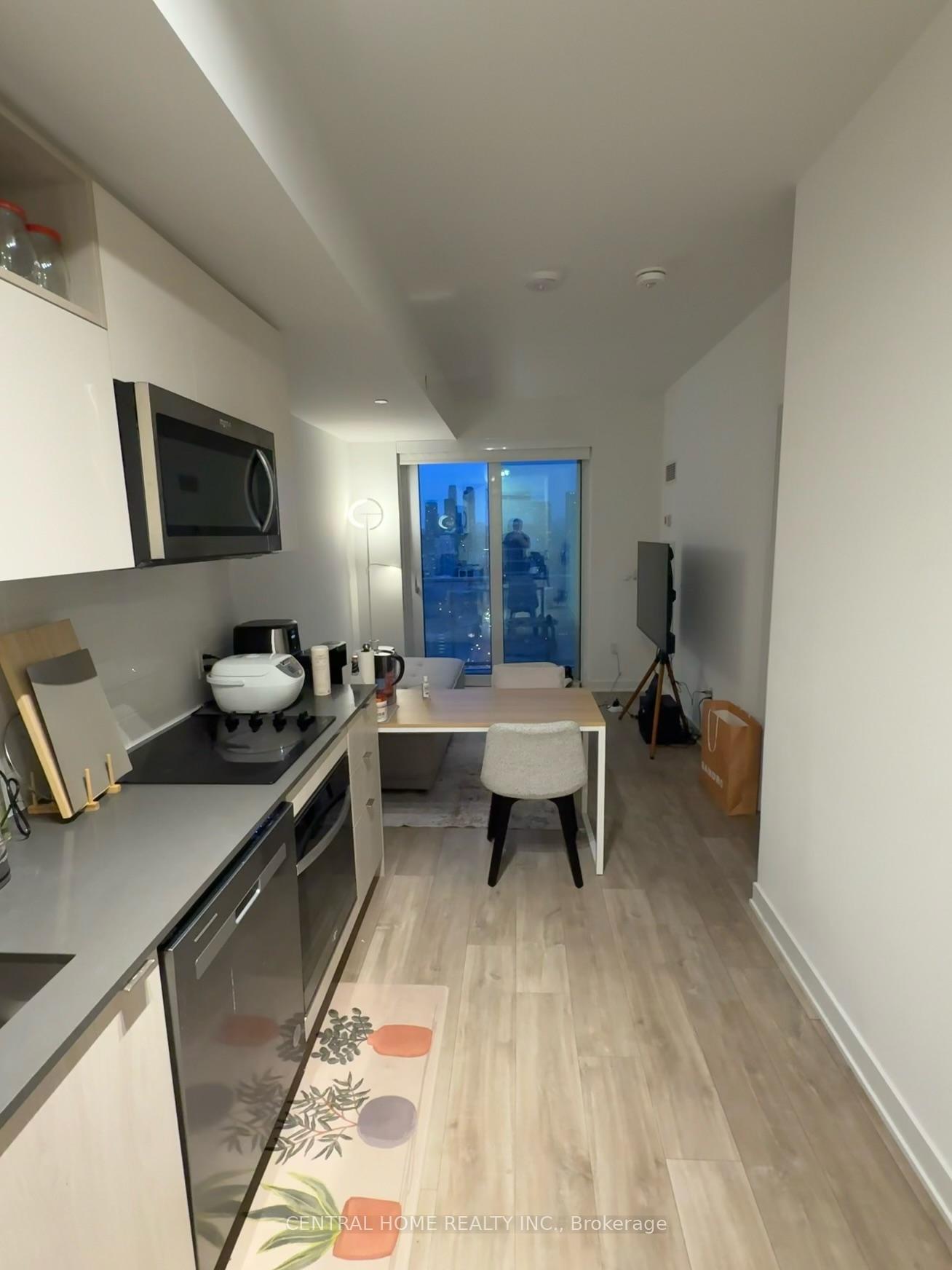 Photo 4 of Unit 3503, 100 Dalhousie Street, Toronto, Church-Yonge Corridor — HOMEH