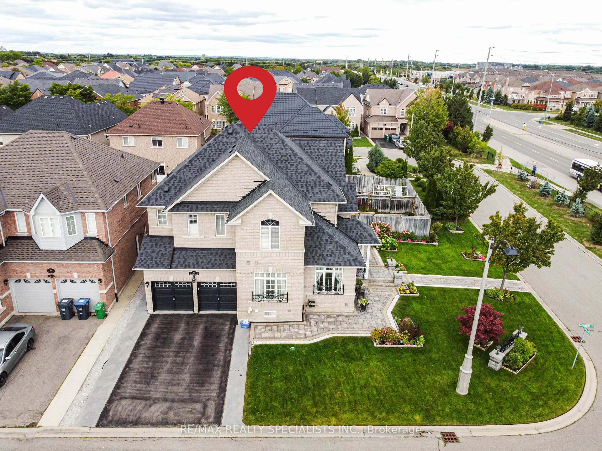 Photo 1 of 37 Bluffwood Crescent, Brampton, Bram East — HOMEH