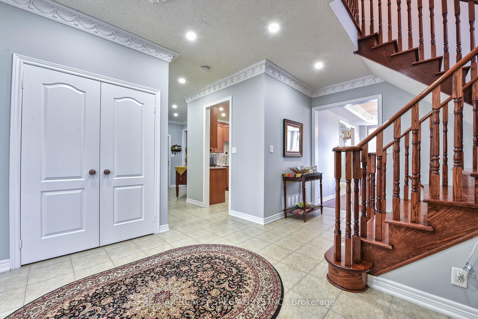 Photo 22 of 37 Bluffwood Crescent, Brampton, Bram East — HOMEH