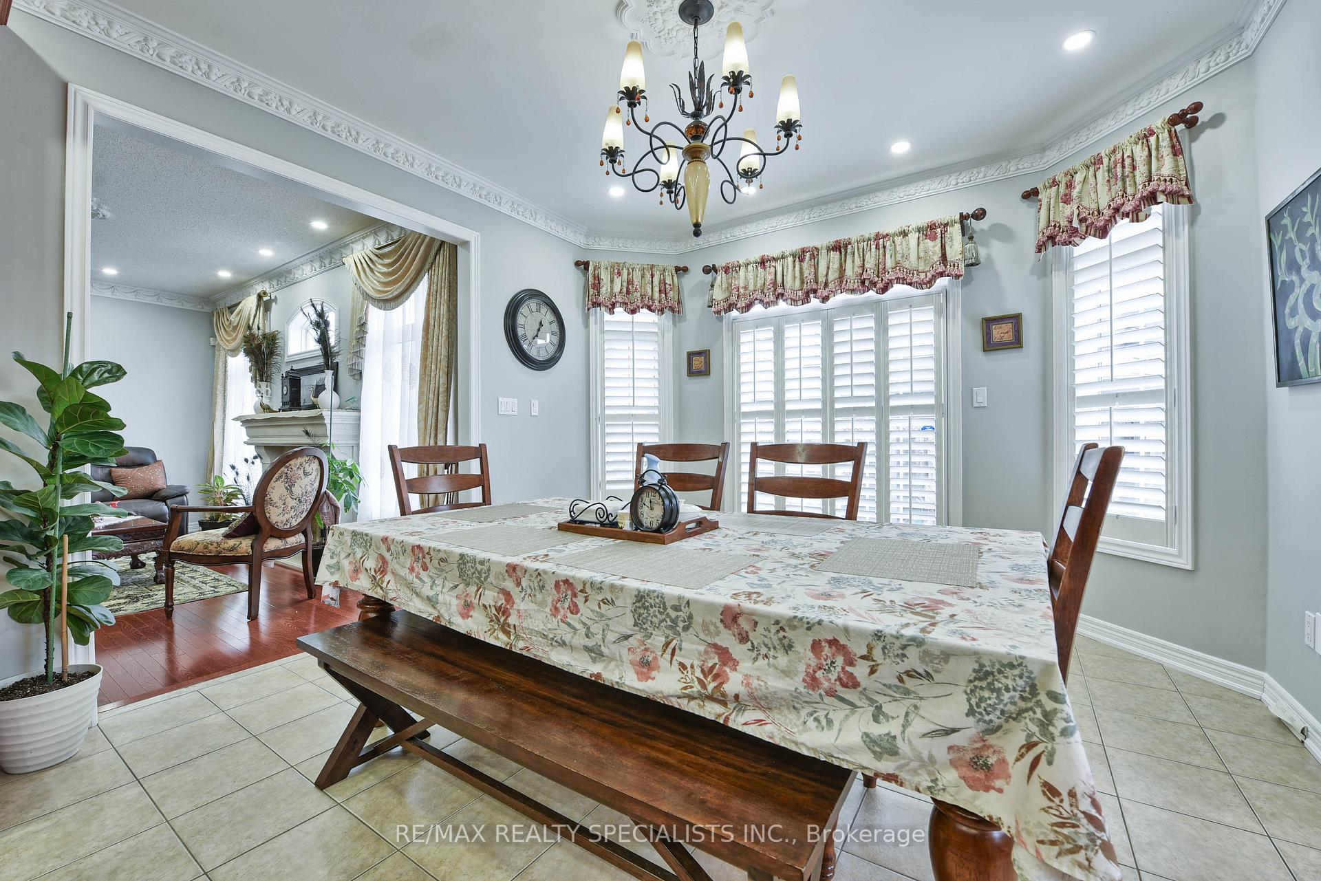 Photo 15 of 37 Bluffwood Crescent, Brampton, Bram East — HOMEH