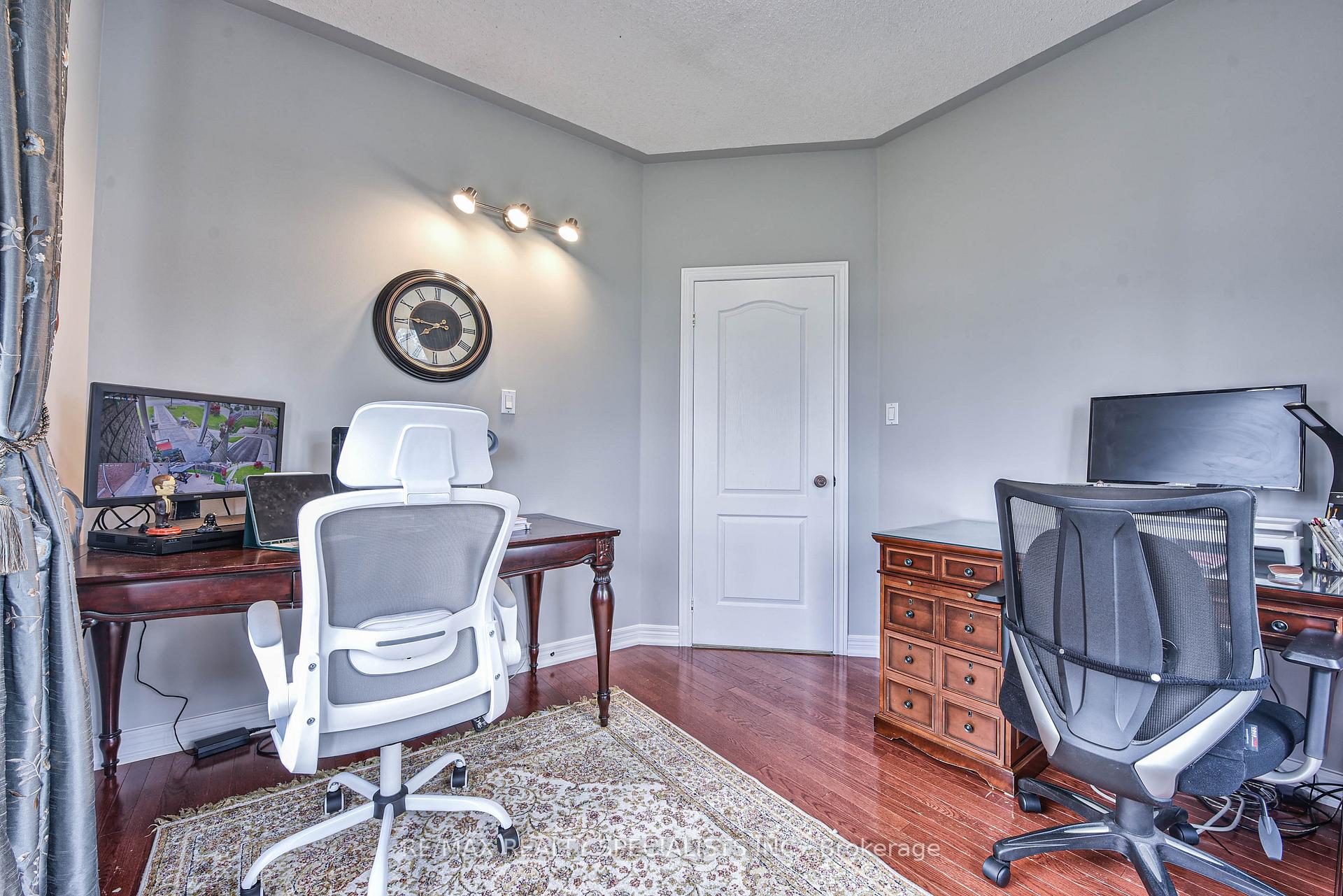 Photo 31 of 37 Bluffwood Crescent, Brampton, Bram East — HOMEH