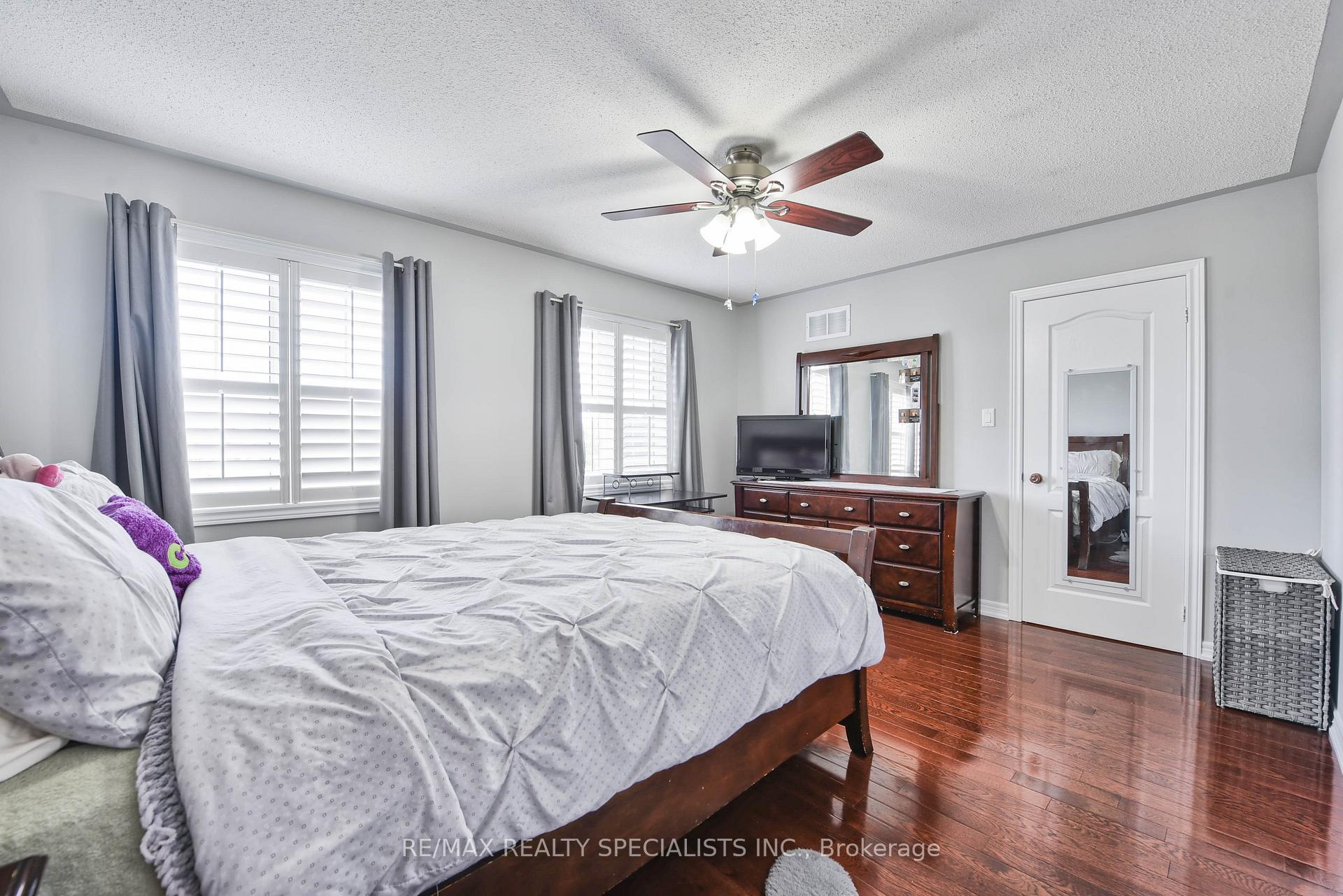 Photo 12 of 37 Bluffwood Crescent, Brampton, Bram East — HOMEH