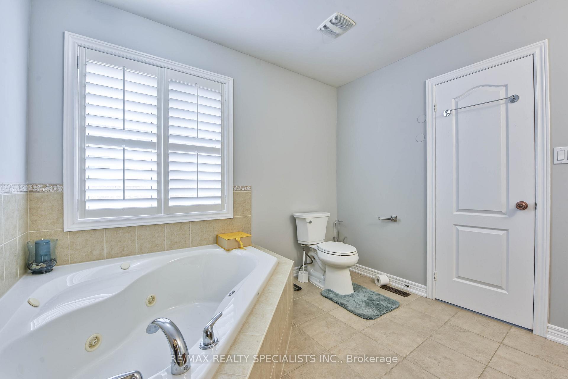 Photo 41 of 37 Bluffwood Crescent, Brampton, Bram East — HOMEH