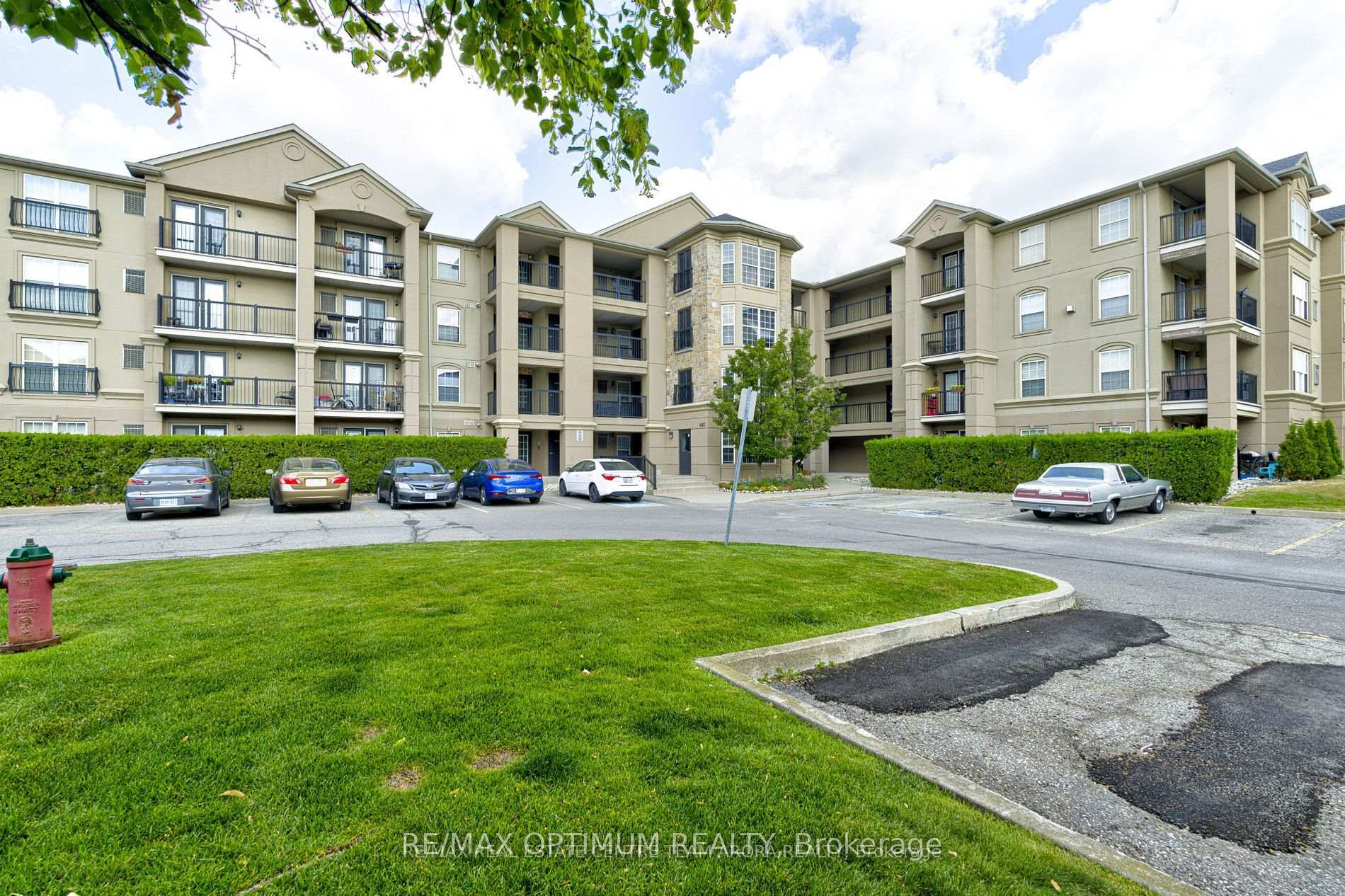 Front of Unit 408, 1483 Maple Avenue