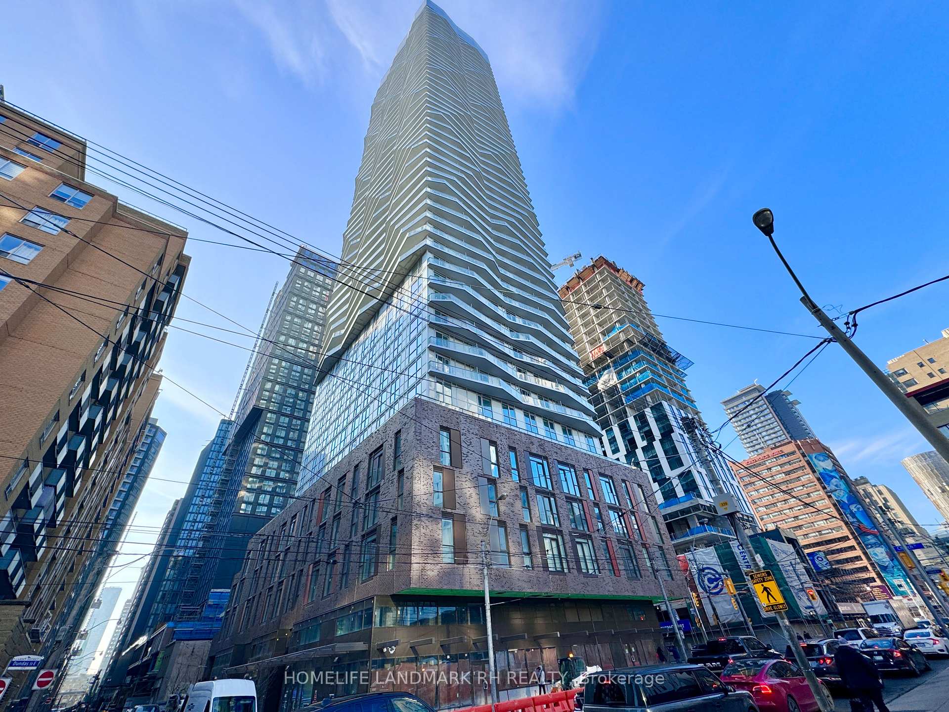 Front of Unit 1509, 100 Dalhousie Street