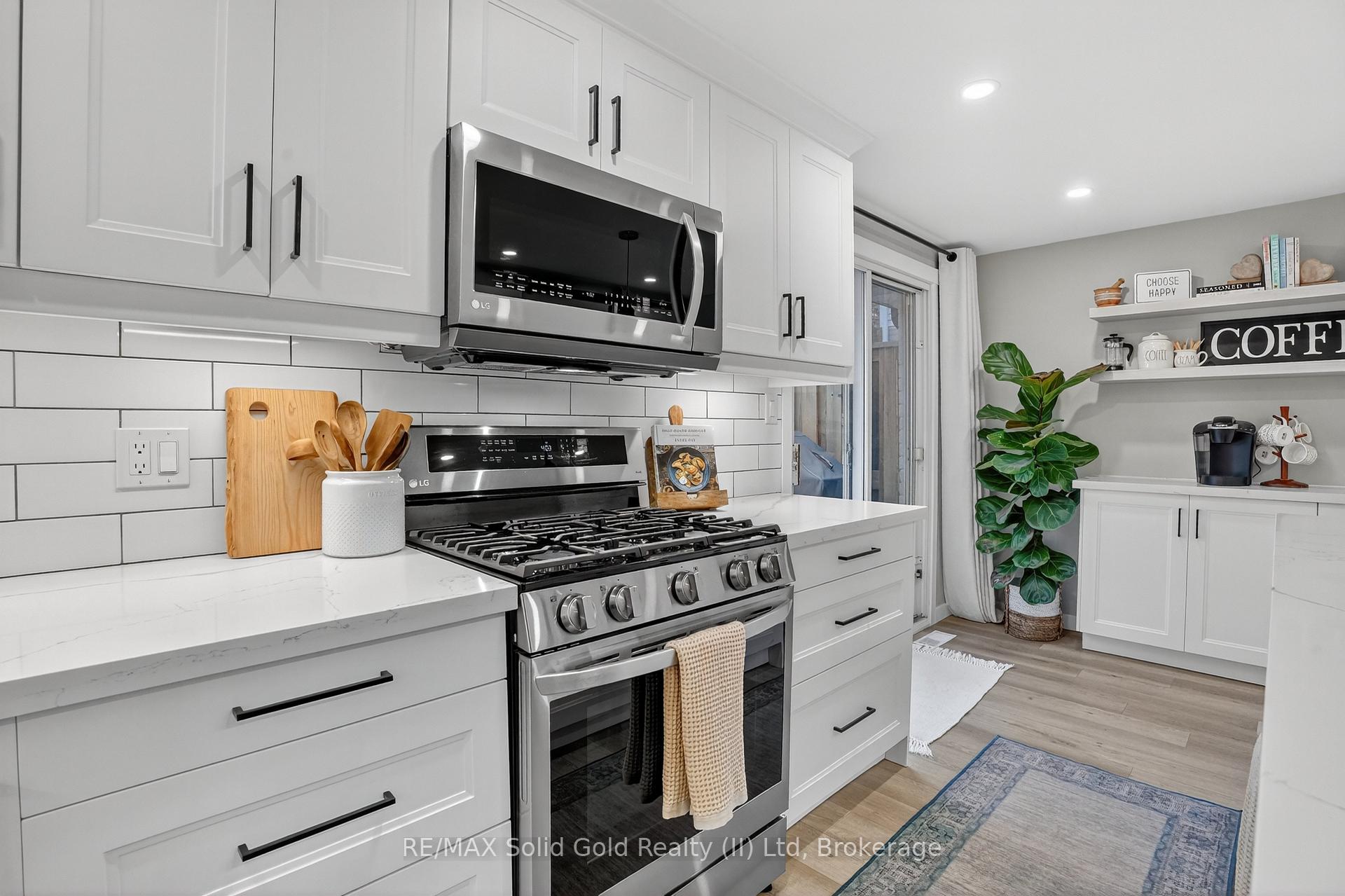 Photo 24 of 23 Rushbrook Drive, Kitchener — HOMEH
