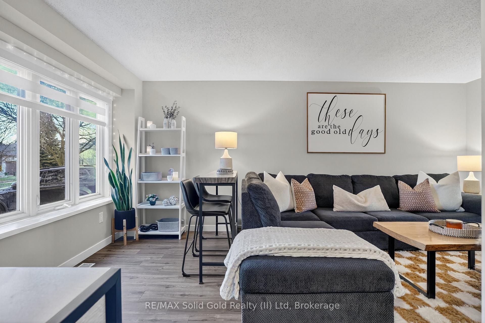 Photo 6 of 23 Rushbrook Drive, Kitchener — HOMEH