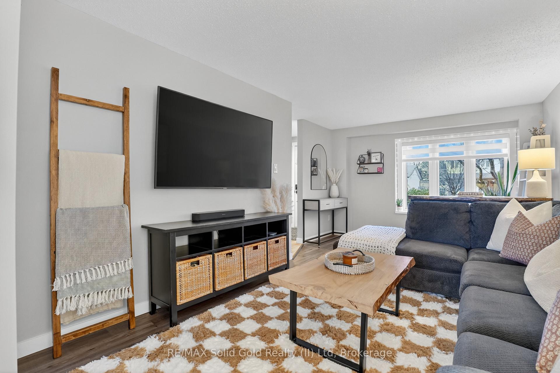 Photo 40 of 23 Rushbrook Drive, Kitchener — HOMEH
