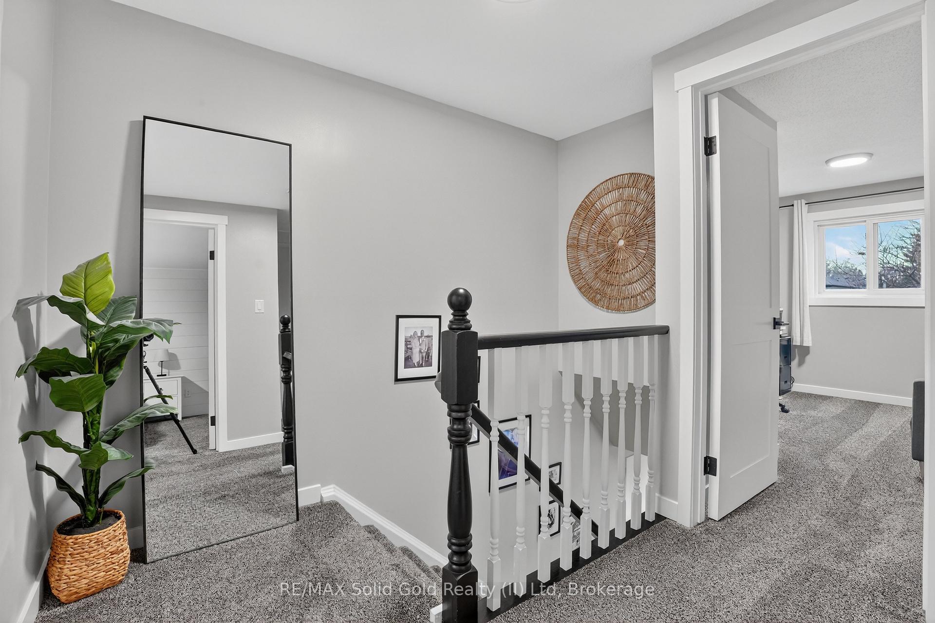 Photo 19 of 23 Rushbrook Drive, Kitchener — HOMEH