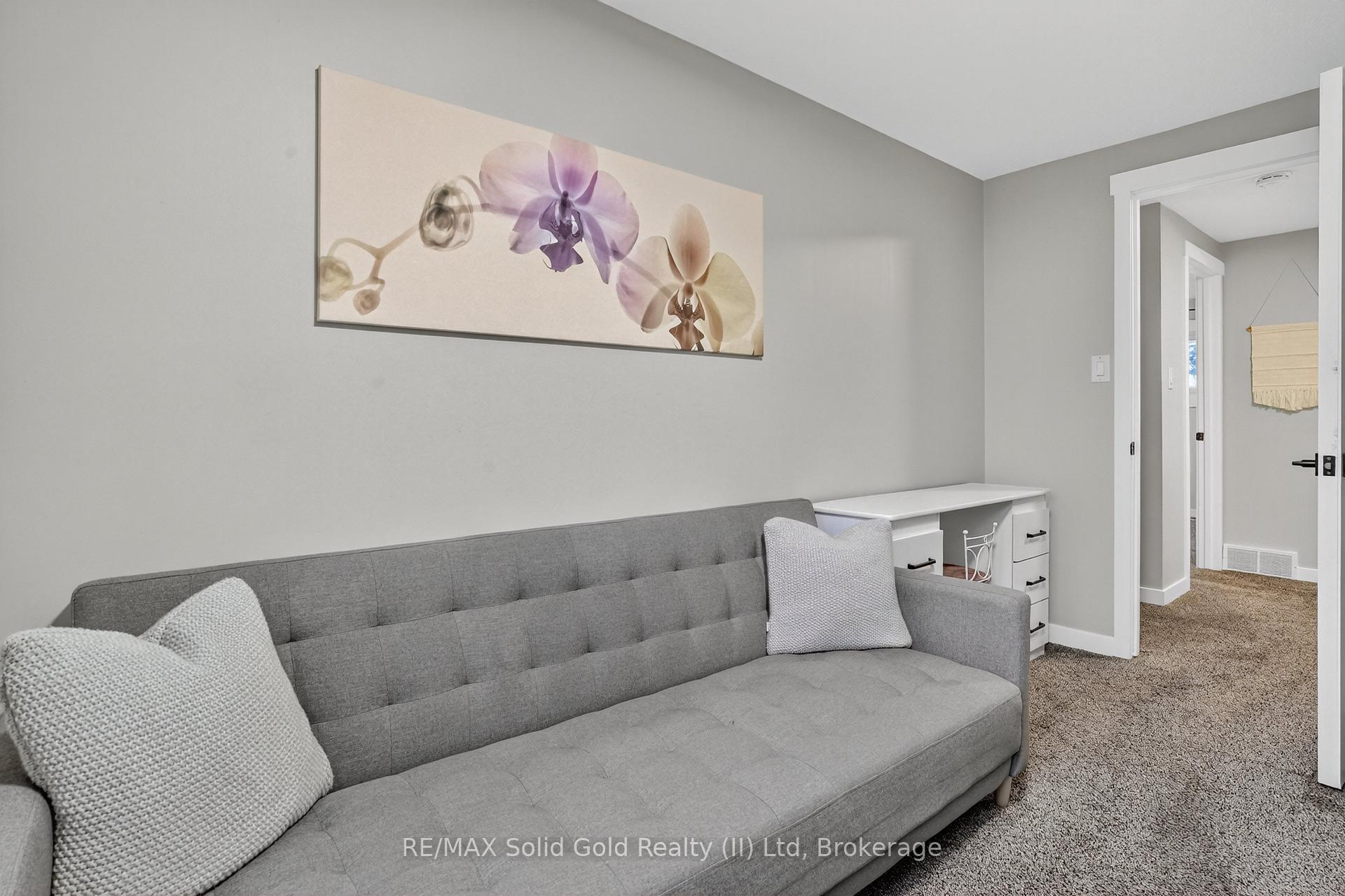 Photo 35 of 23 Rushbrook Drive, Kitchener — HOMEH