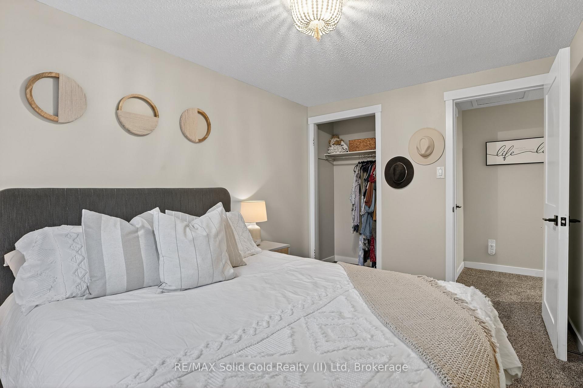 Photo 31 of 23 Rushbrook Drive, Kitchener — HOMEH