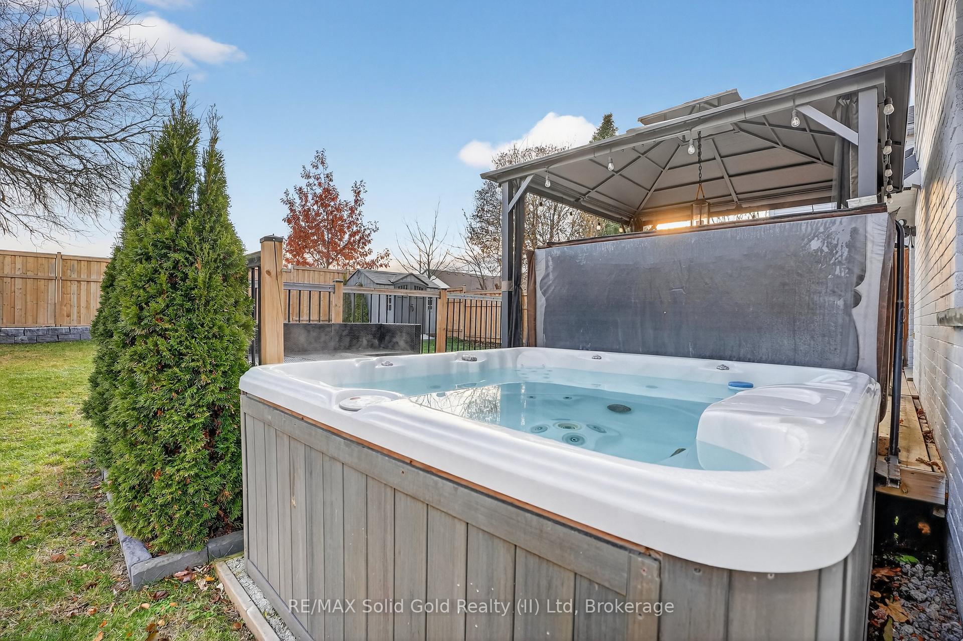 Photo 38 of 23 Rushbrook Drive, Kitchener — HOMEH