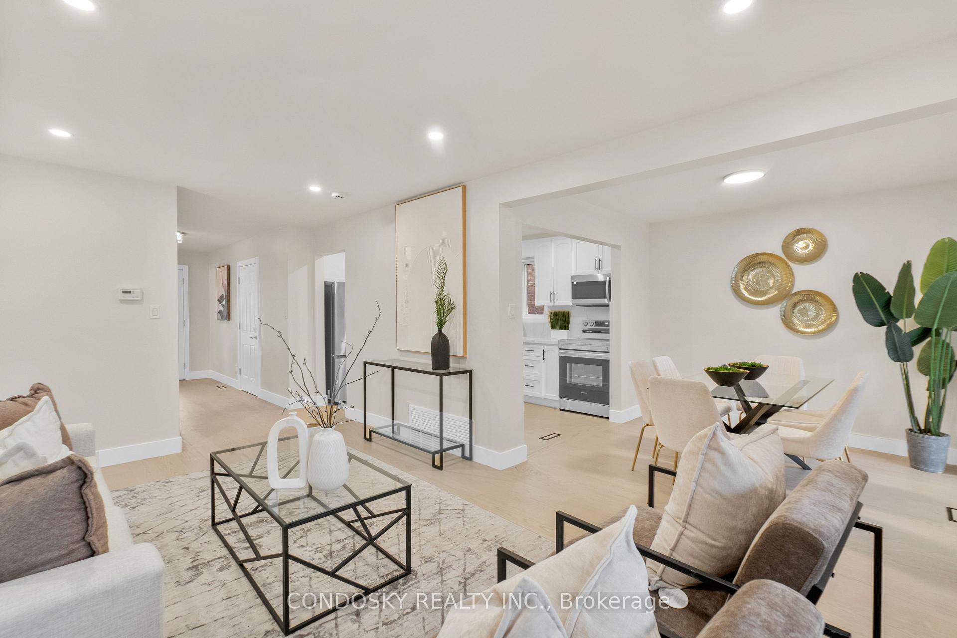 Photo 3 of 311 Macintosh Drive, Hamilton, Stoney Creek — HOMEH
