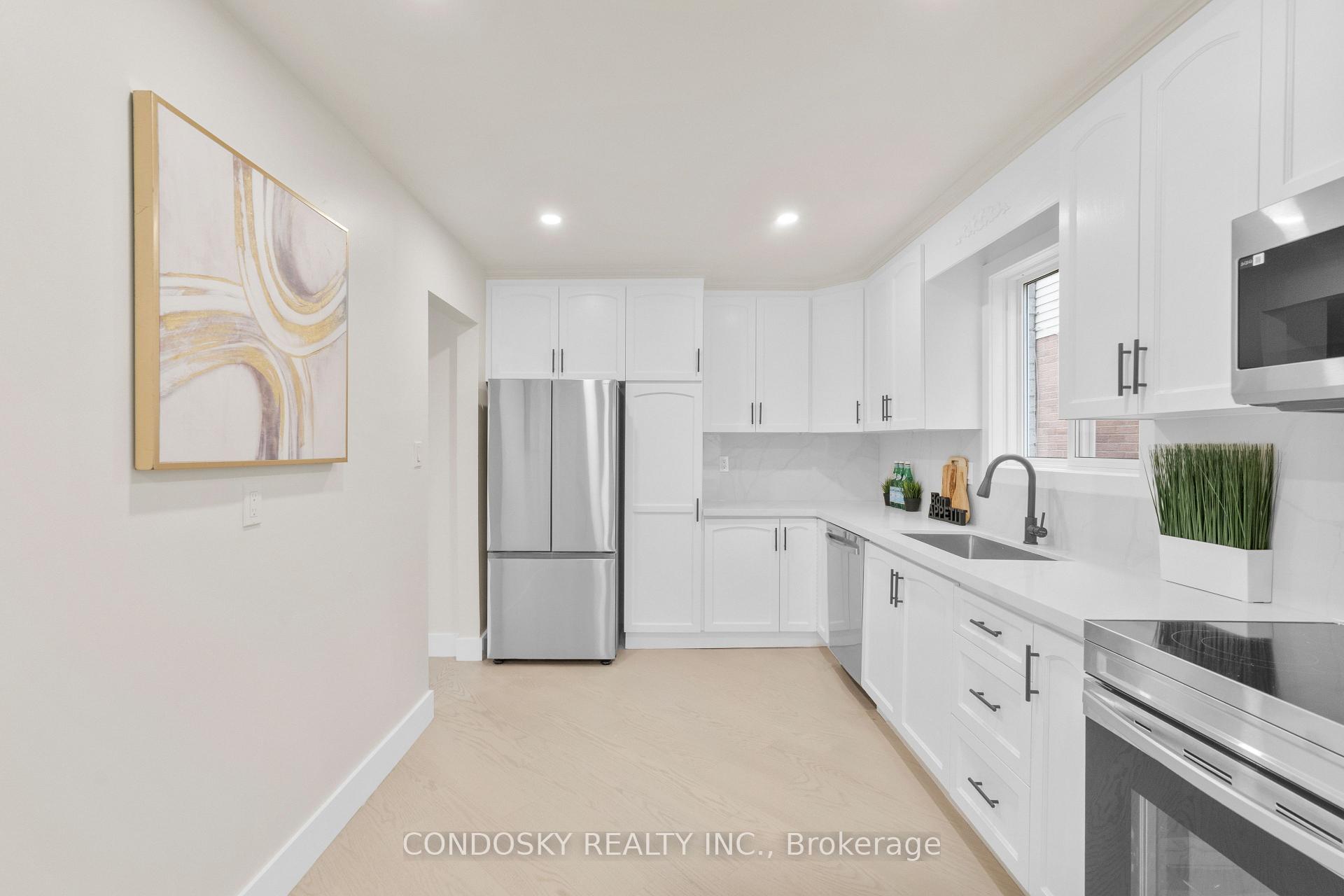 Photo 7 of 311 Macintosh Drive, Hamilton, Stoney Creek — HOMEH
