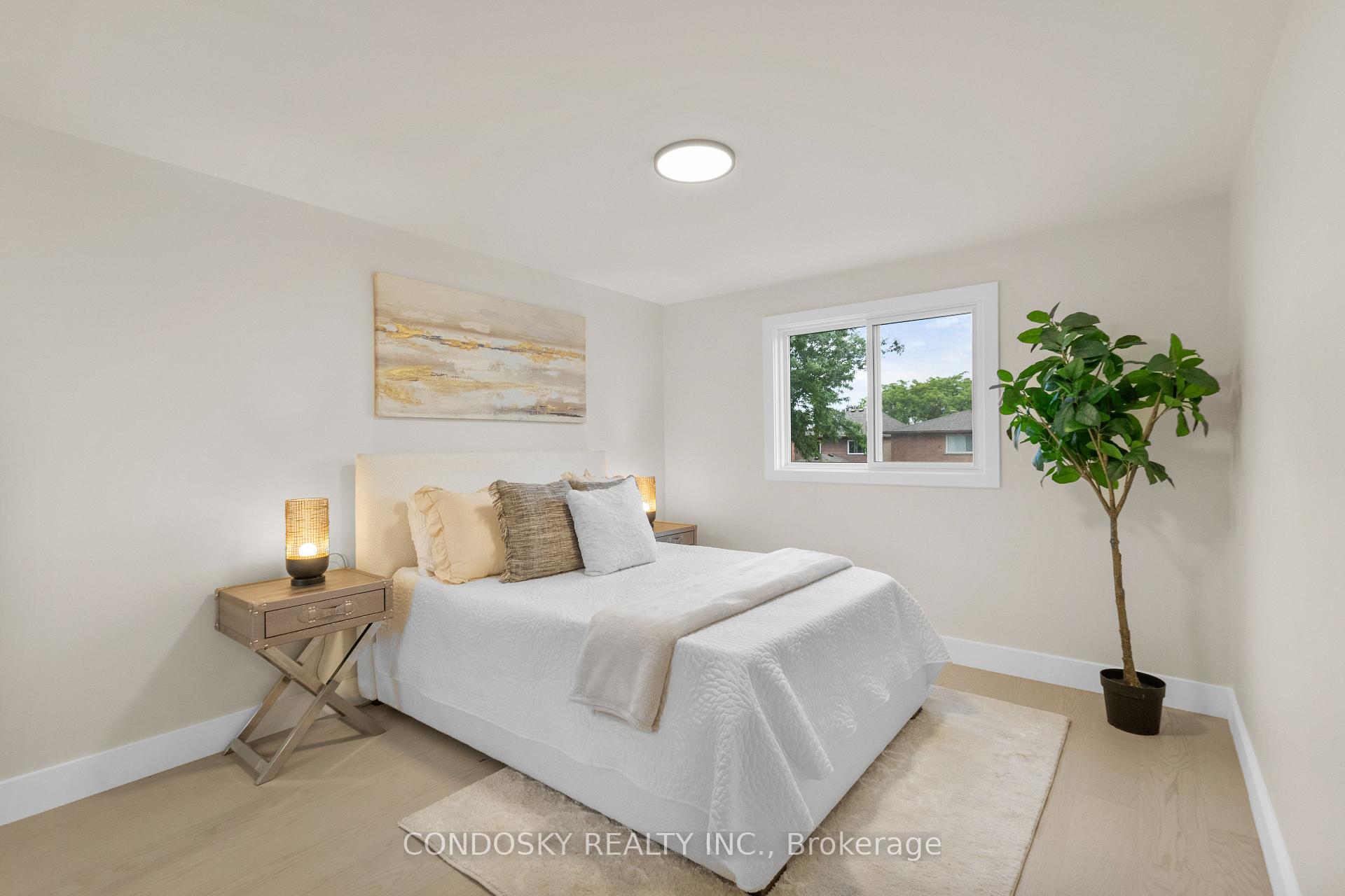 Photo 17 of 311 Macintosh Drive, Hamilton, Stoney Creek — HOMEH