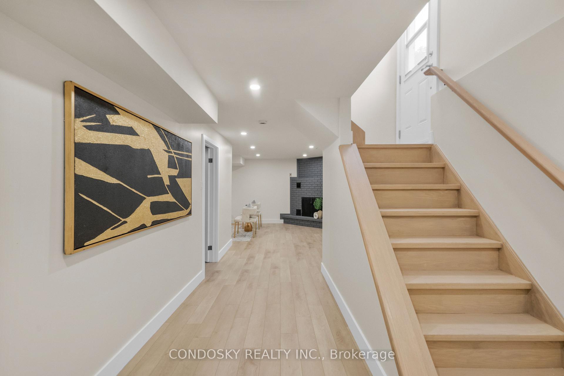 Photo 25 of 311 Macintosh Drive, Hamilton, Stoney Creek — HOMEH