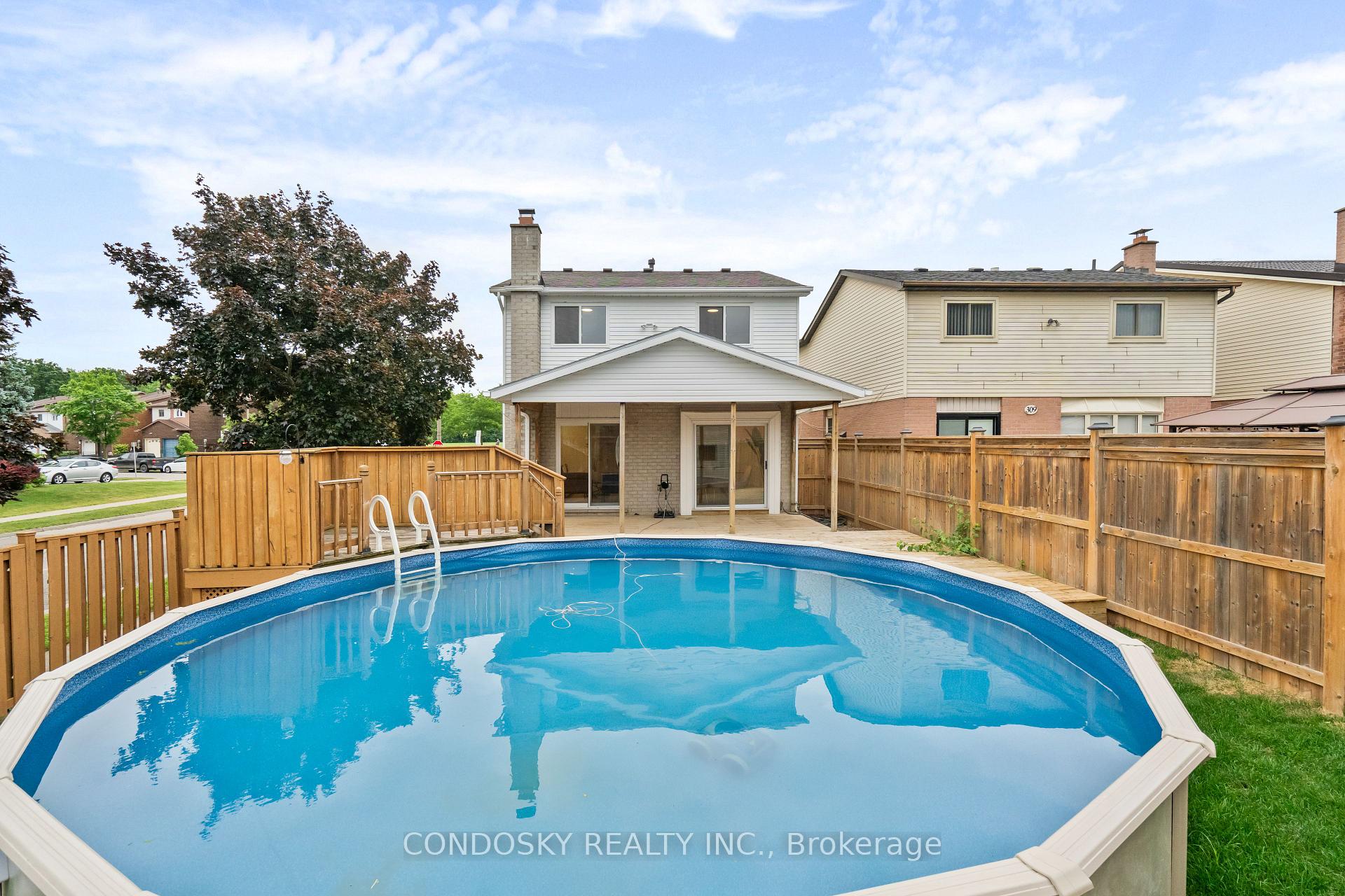 Photo 37 of 311 Macintosh Drive, Hamilton, Stoney Creek — HOMEH