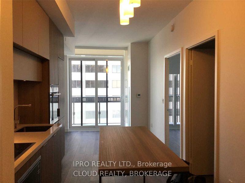 Photo 2 of Unit 2704, 8 Eglinton Avenue E, Toronto, Mount Pleasant West — HOMEH