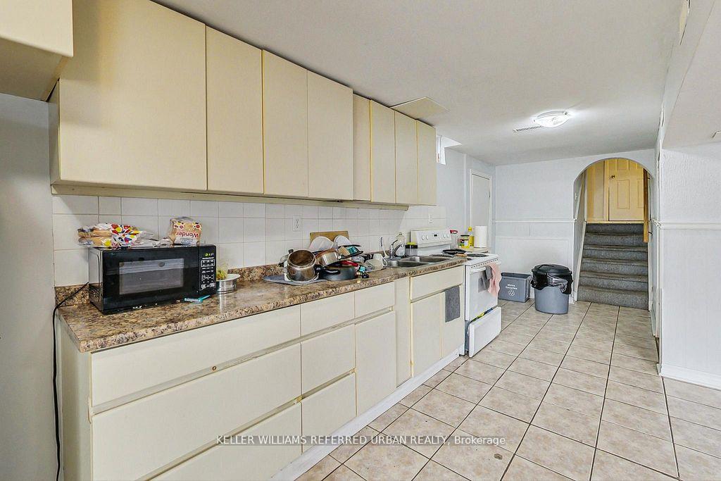 Photo 4 of 310 Ormond Drive, Oshawa, Samac — HOMEH