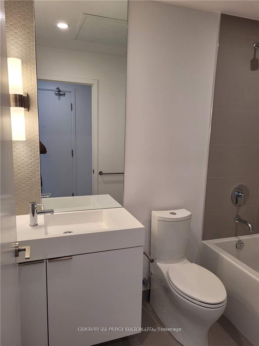 Photo 5 of Unit 2708, 33 Helendale Avenue, Toronto, Yonge-Eglinton — HOMEH