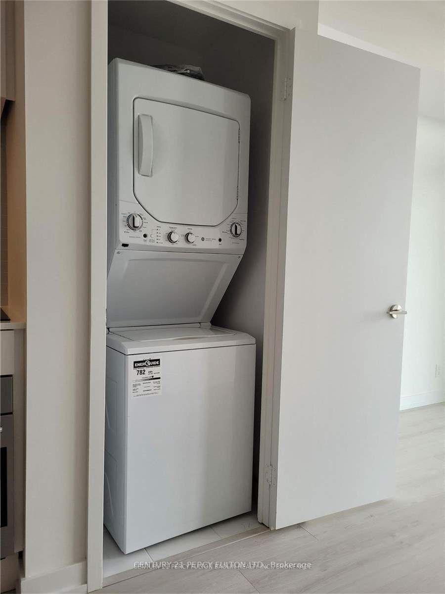 Photo 3 of Unit 2708, 33 Helendale Avenue, Toronto, Yonge-Eglinton — HOMEH