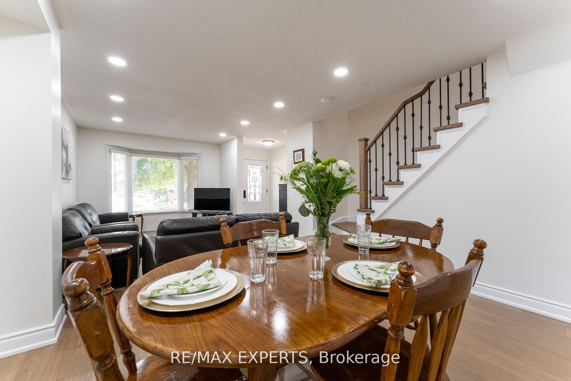 Photo 2 of 39 Softneedle Avenue, Brampton, Sandringham-Wellington — HOMEH