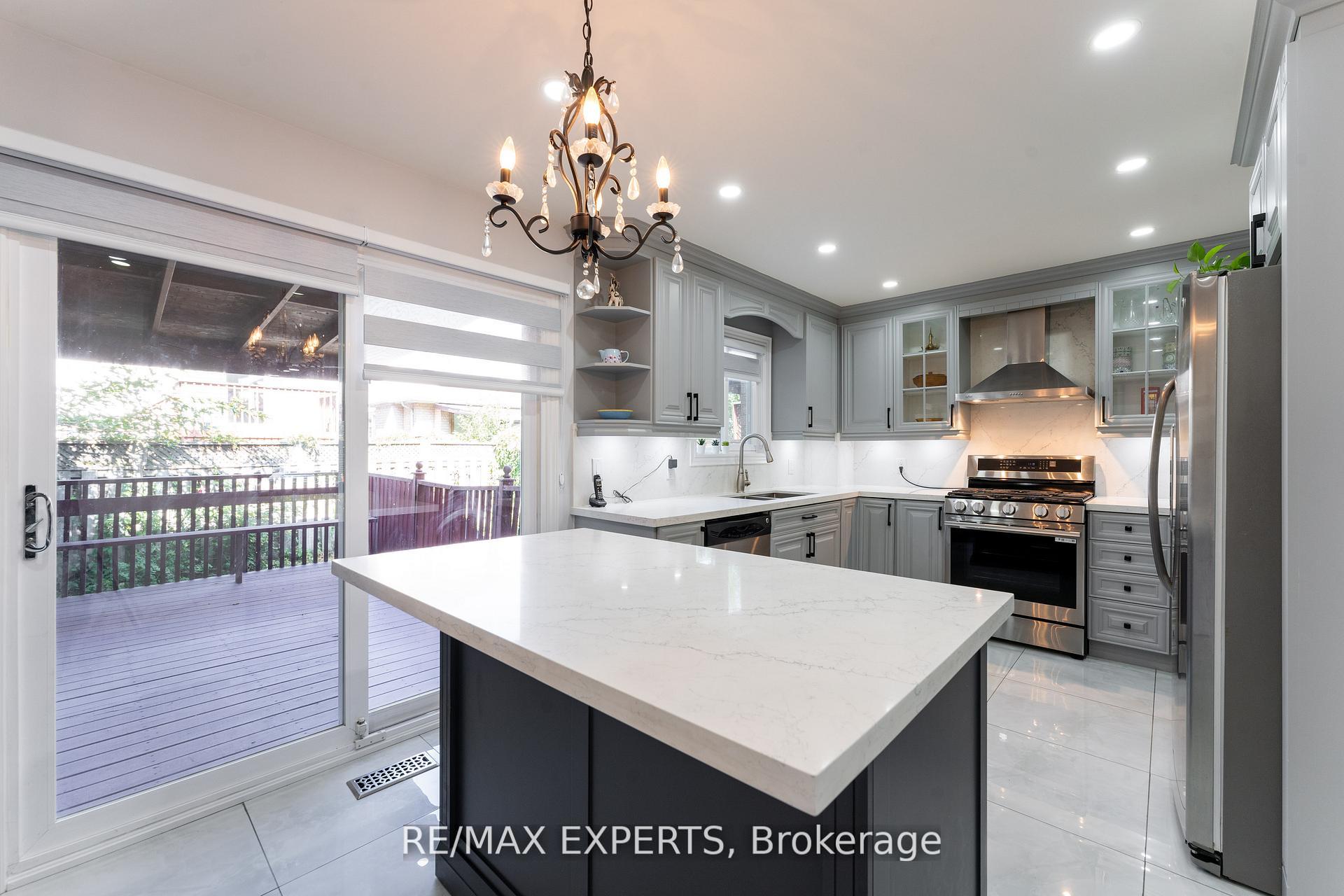 Photo 5 of 39 Softneedle Avenue, Brampton, Sandringham-Wellington — HOMEH
