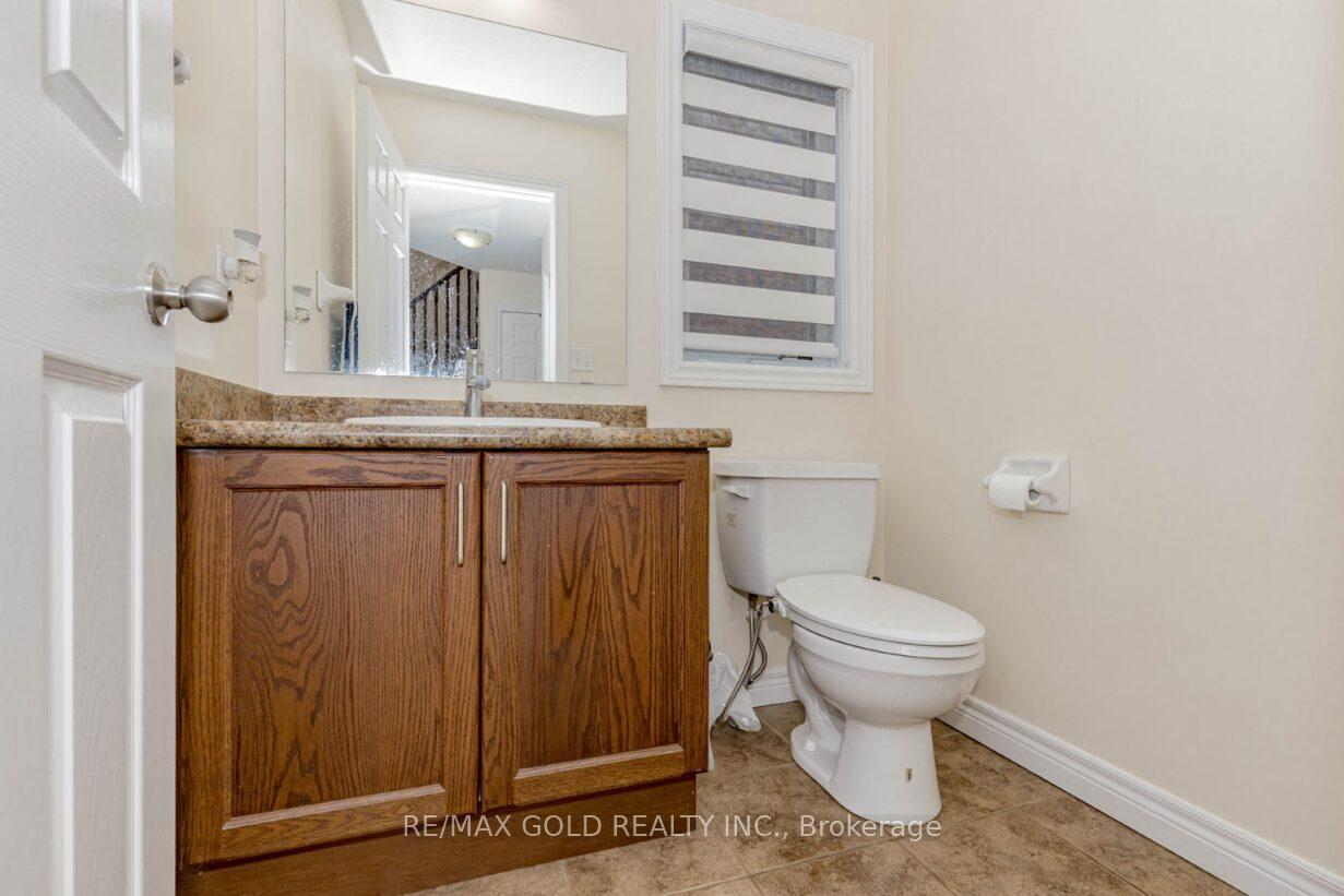 Photo 16 of 47 Hinrichs Crescent, Cambridge — HOMEH